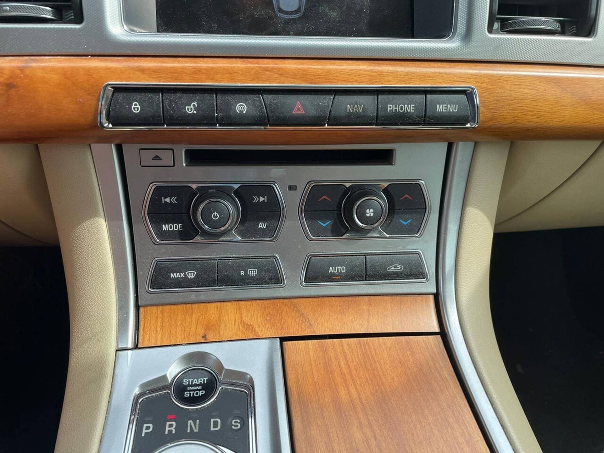 Jaguar XF thumbnail 9