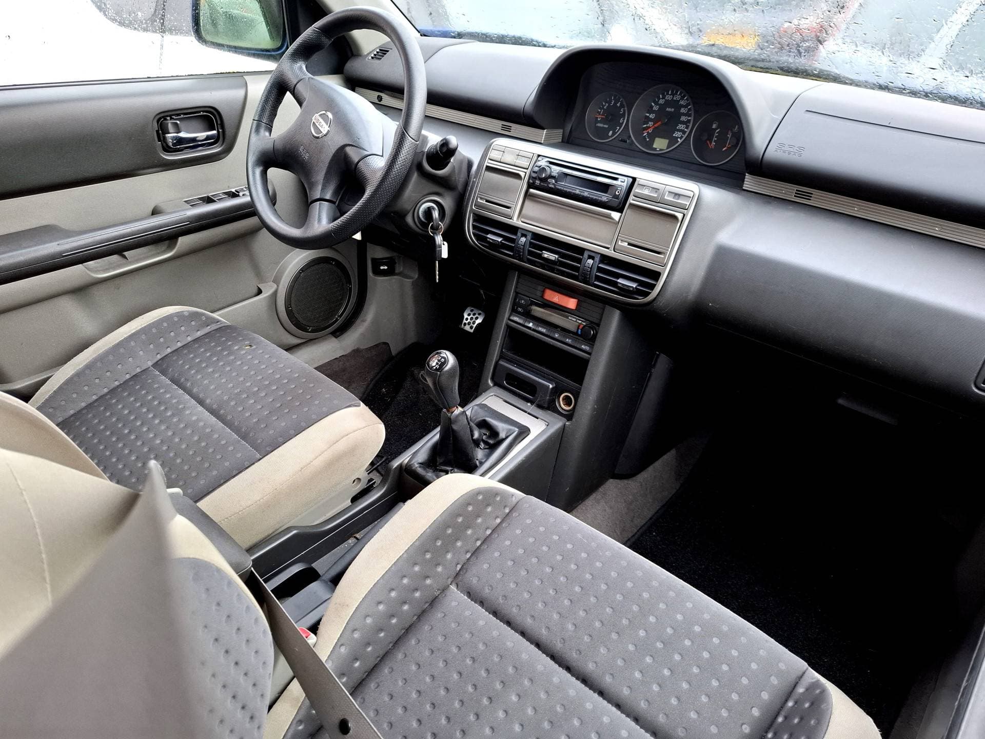 Nissan X-Trail thumbnail 3