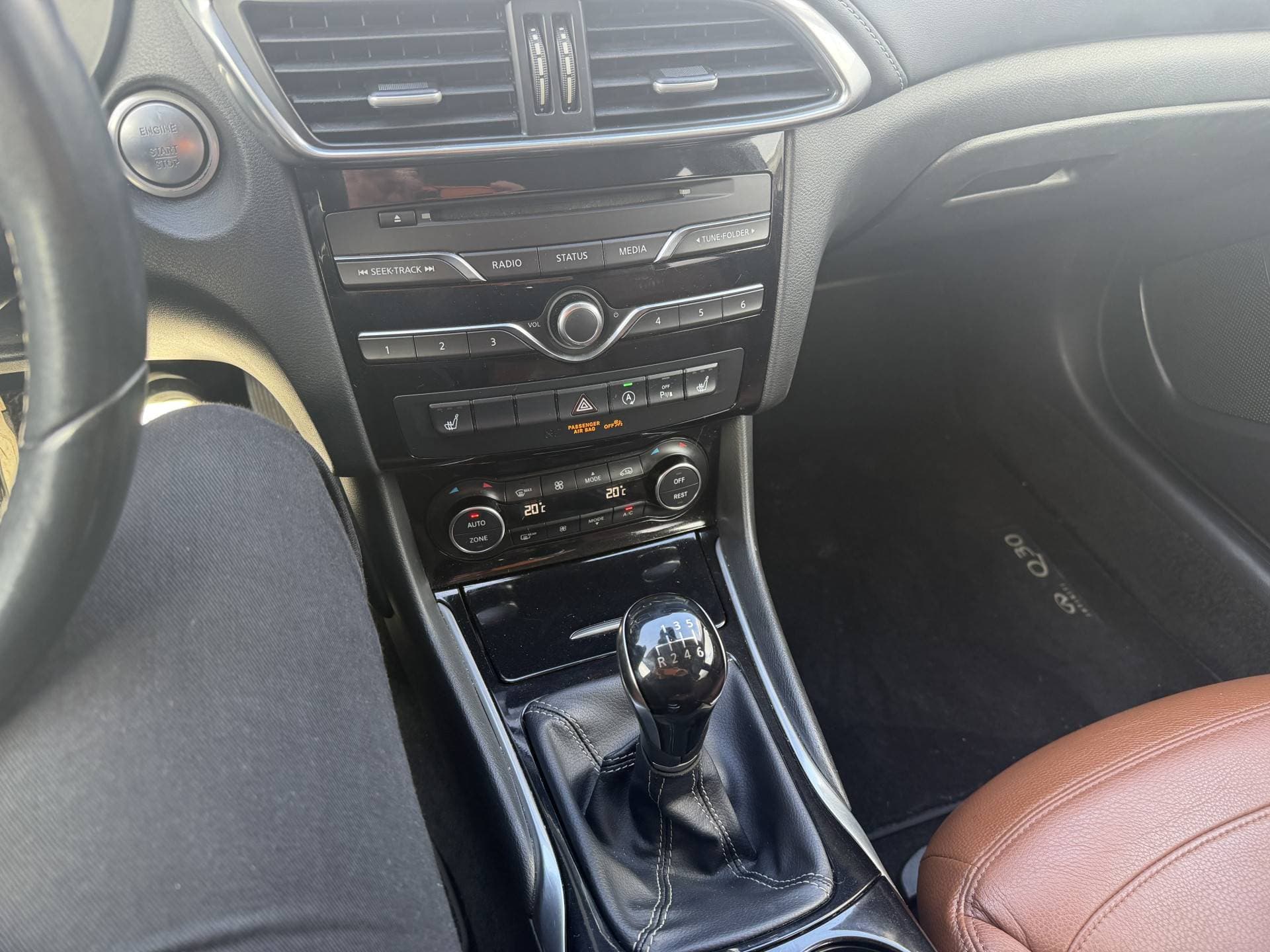 Infiniti Q thumbnail 33