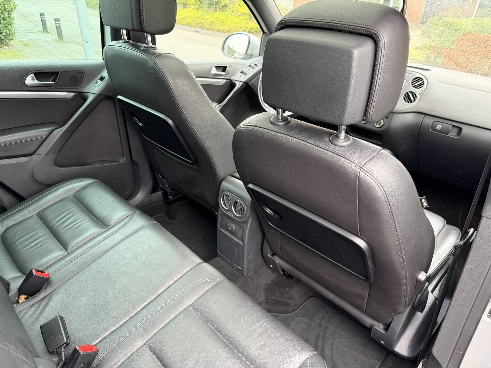 Volkswagen Tiguan 2.0 TDI R-Line Edition 4Motion DSG thumbnail 12