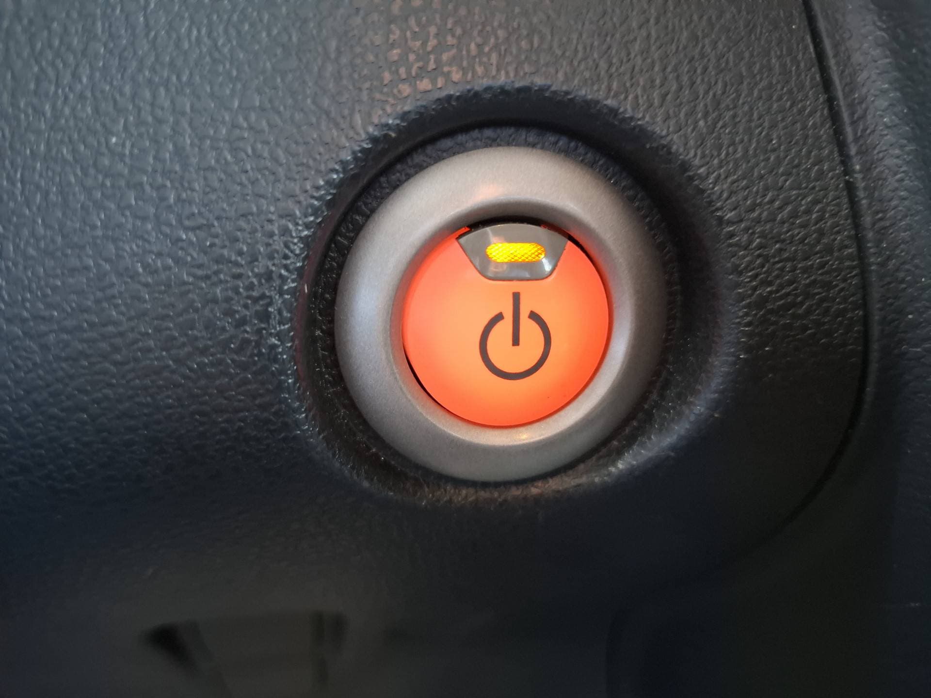 Nissan Leaf thumbnail 12