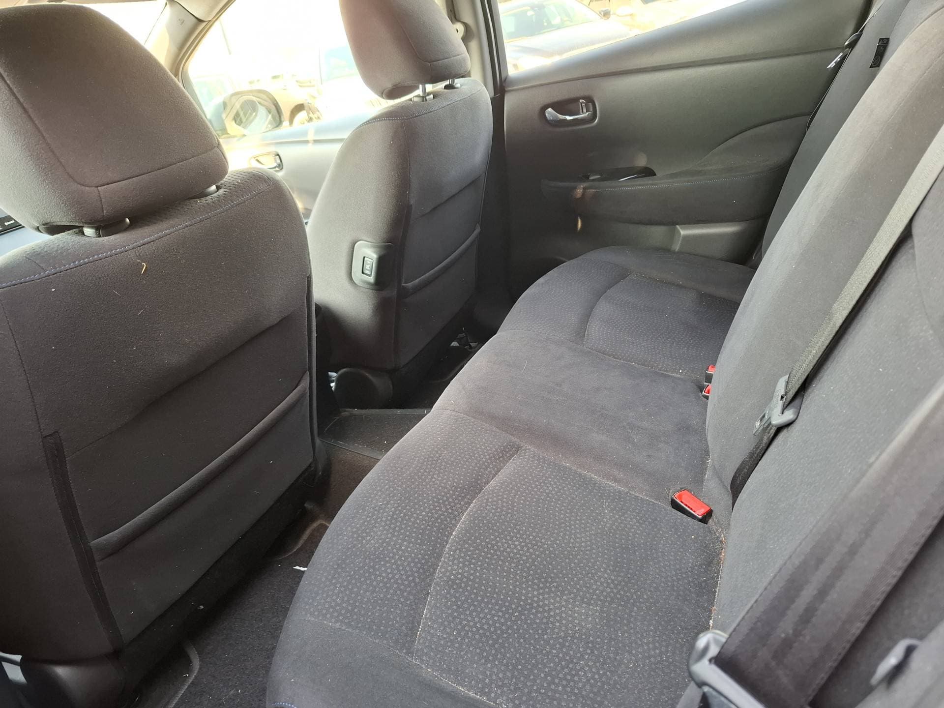 Nissan Leaf thumbnail 4