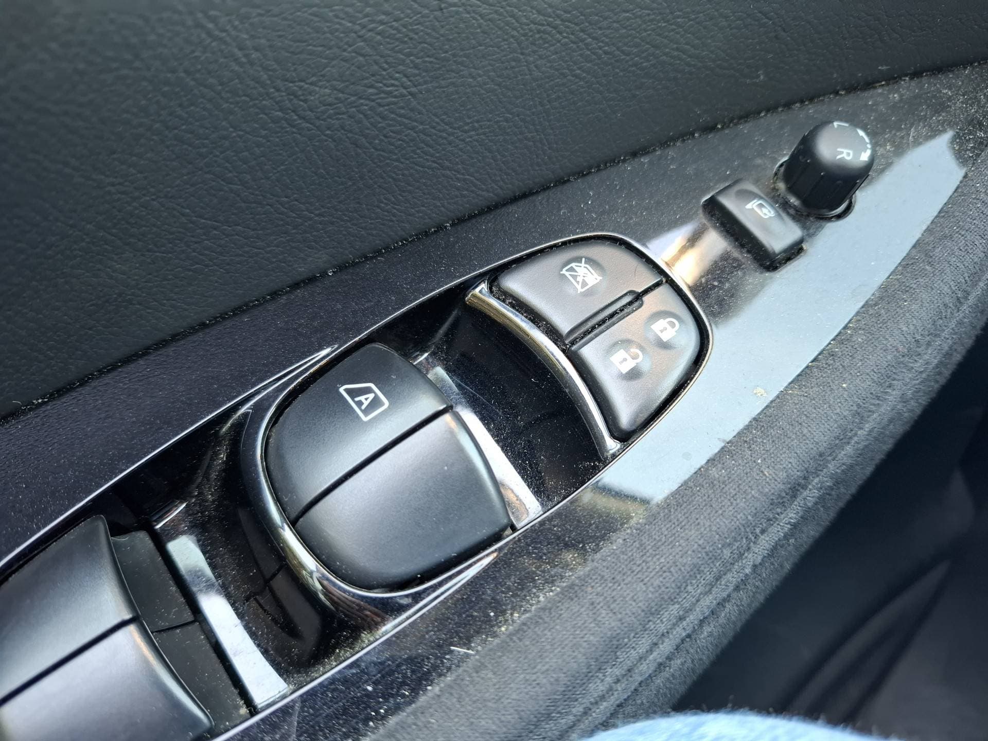 Nissan Leaf thumbnail 9