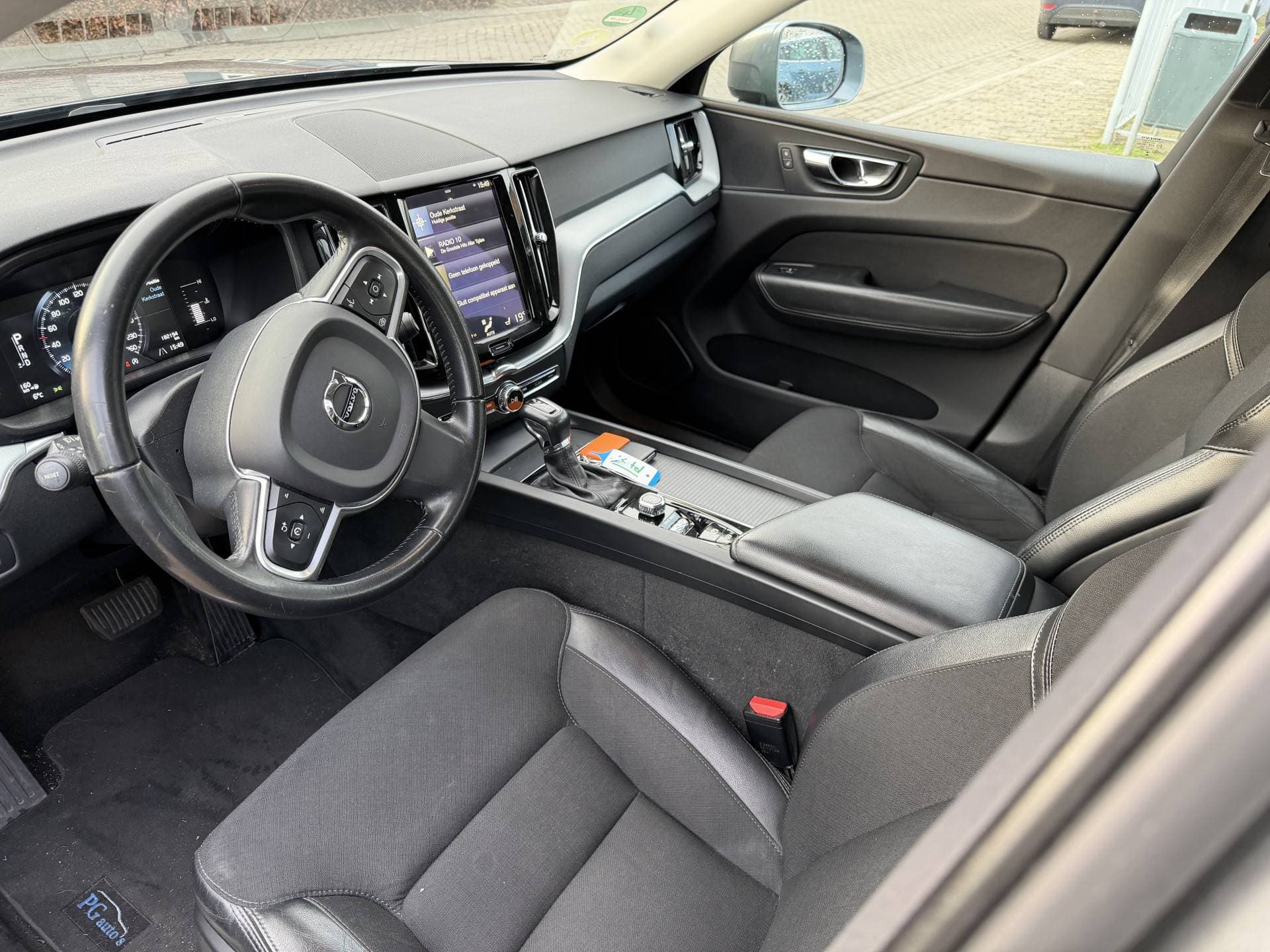 Volvo XC60 2.0 D4 AWD Momentum thumbnail 12