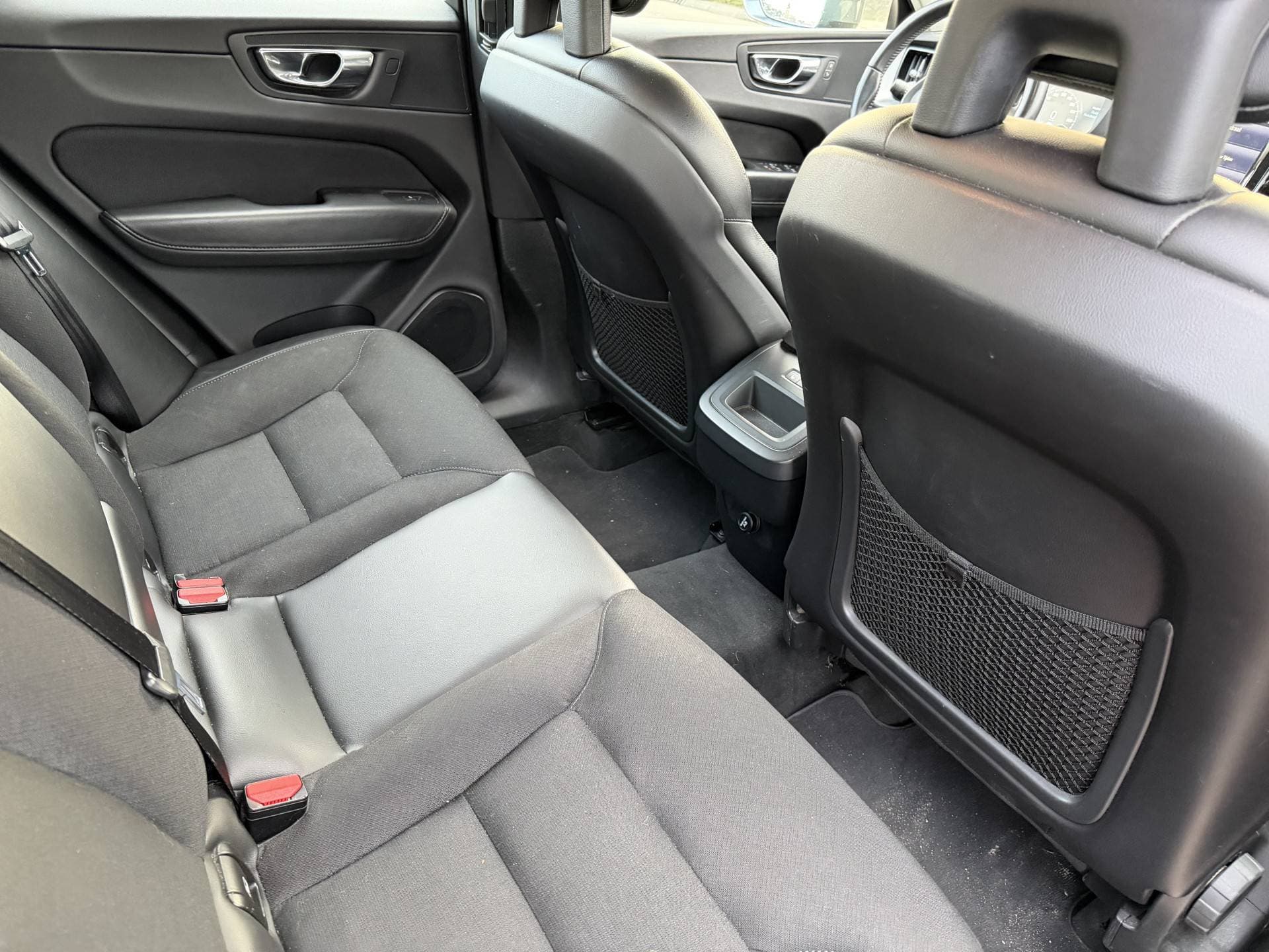 Volvo XC60 2.0 D4 AWD Momentum thumbnail 17