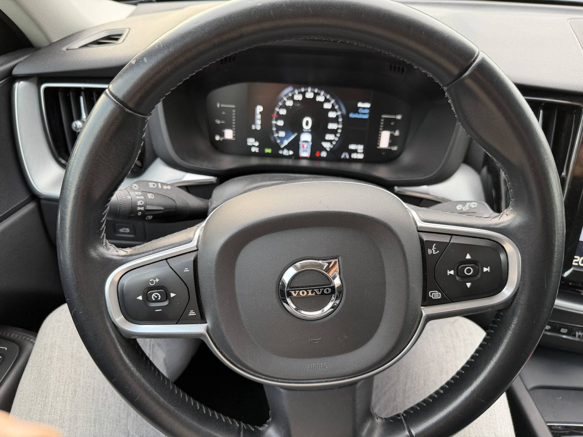 Volvo XC60 2.0 D4 AWD Momentum thumbnail 10