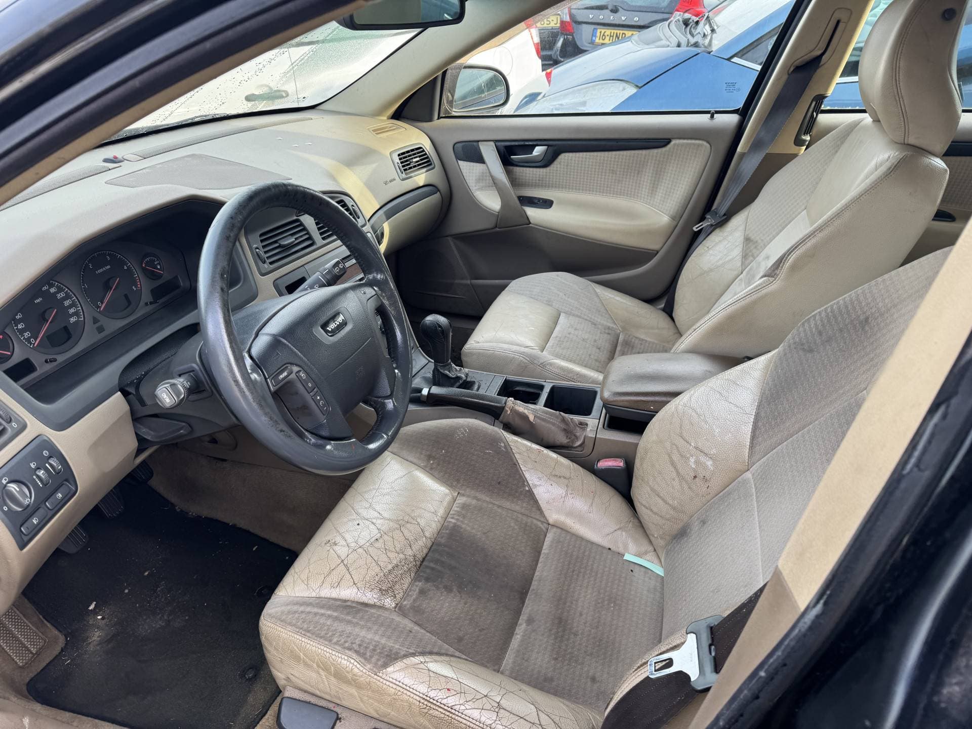 Volvo V70 thumbnail 2