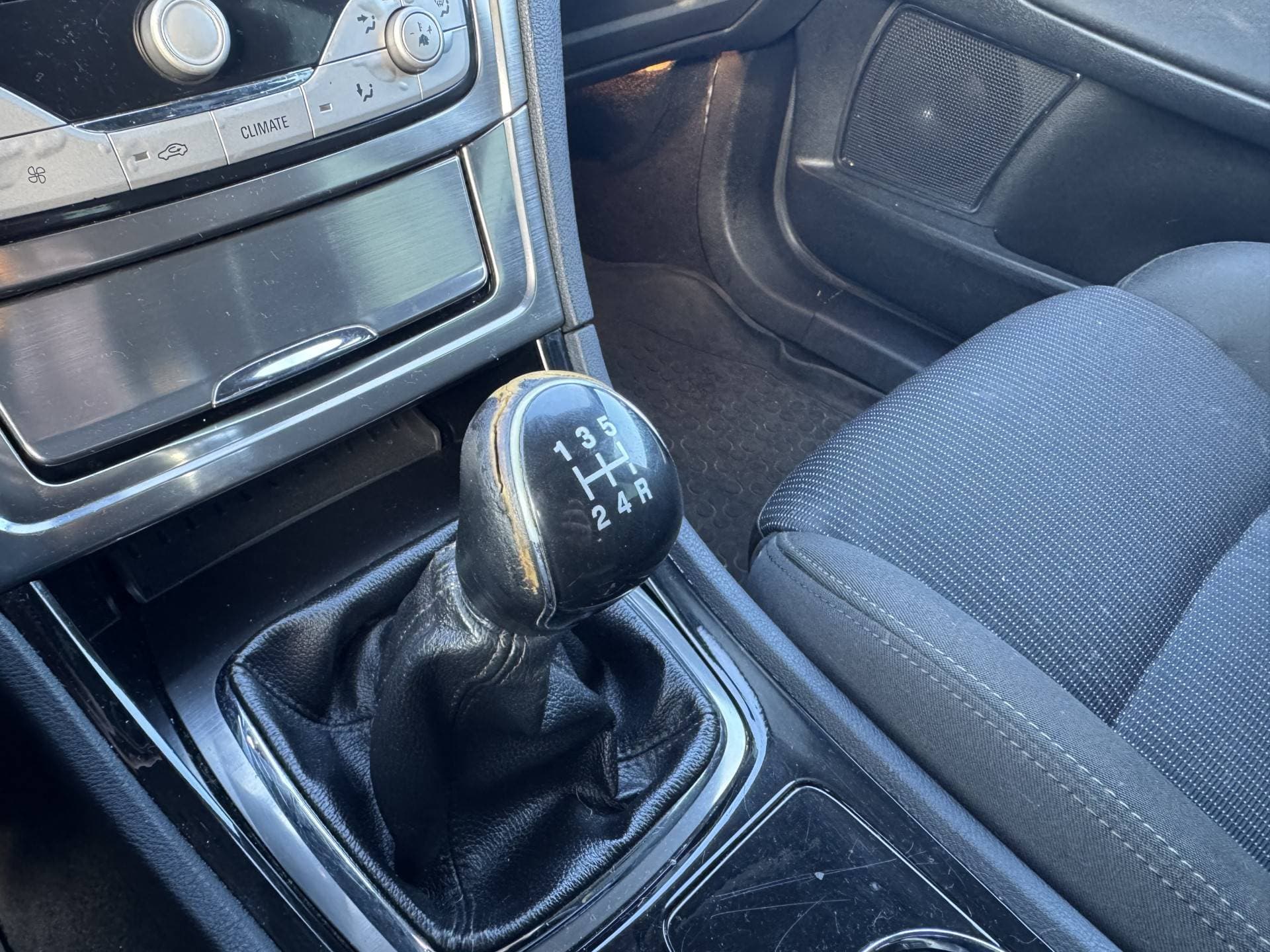 Ford Mondeo thumbnail 7