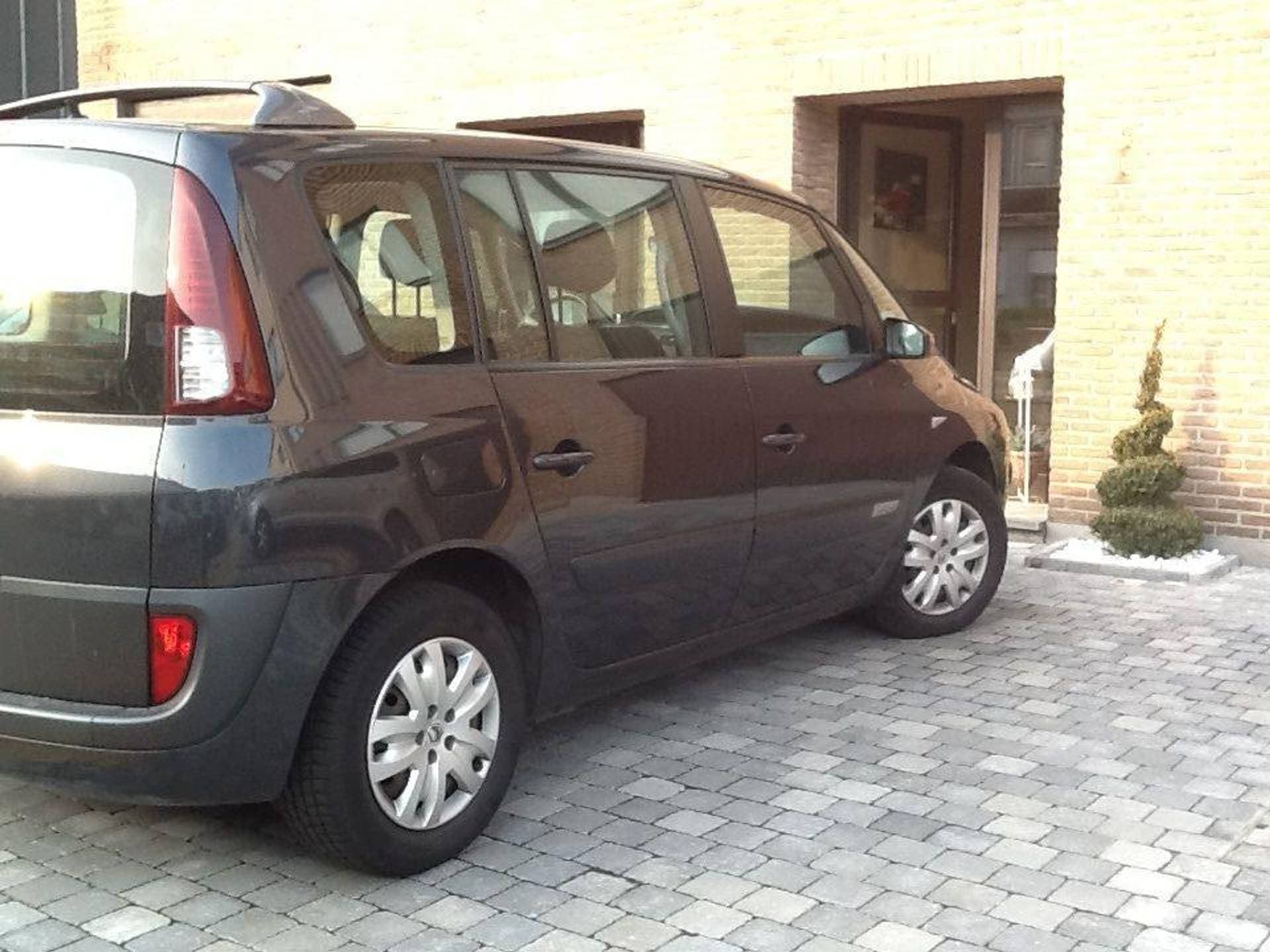 Renault Espace thumbnail 2