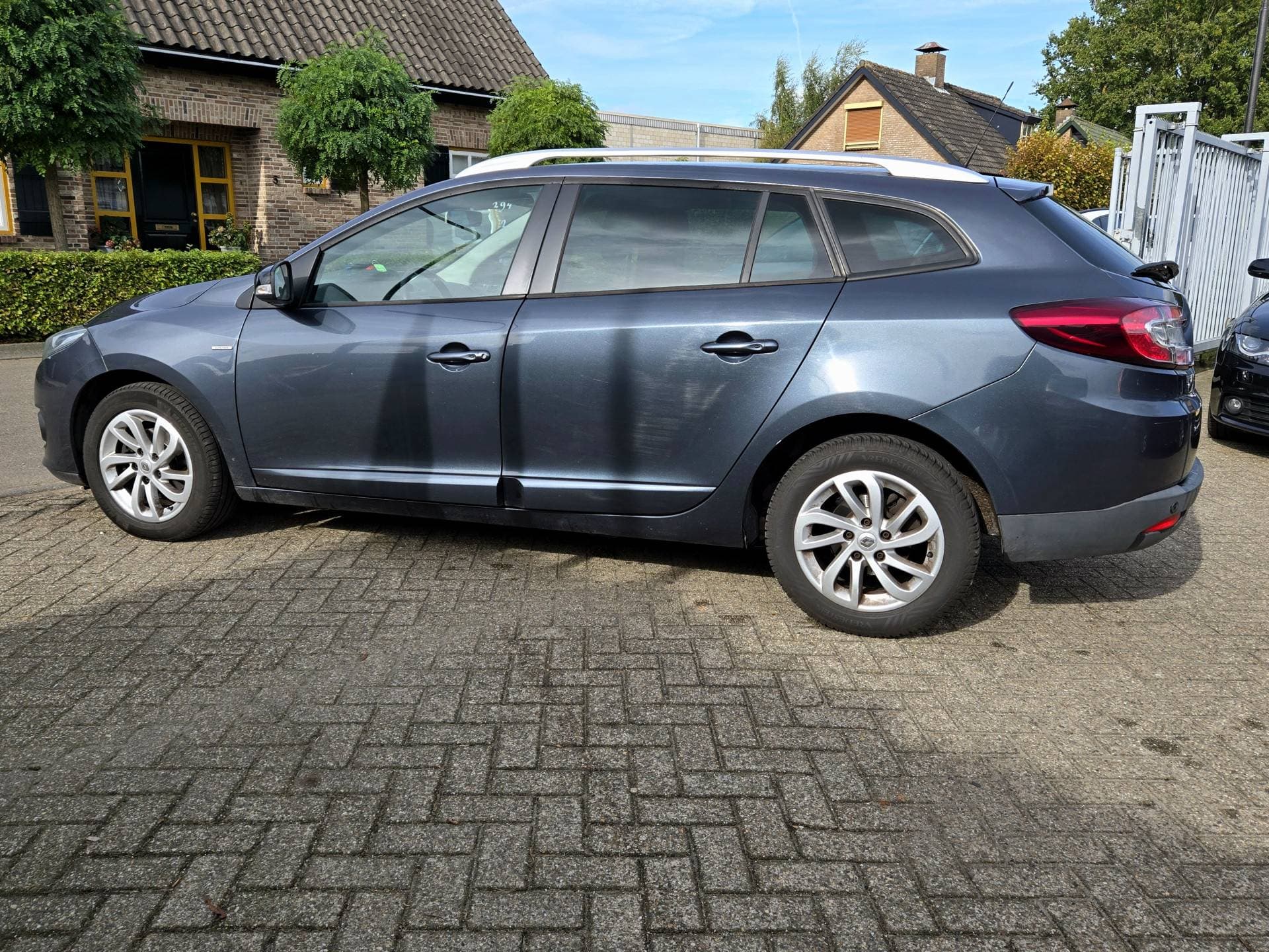 Renault Mégane Estate thumbnail 5