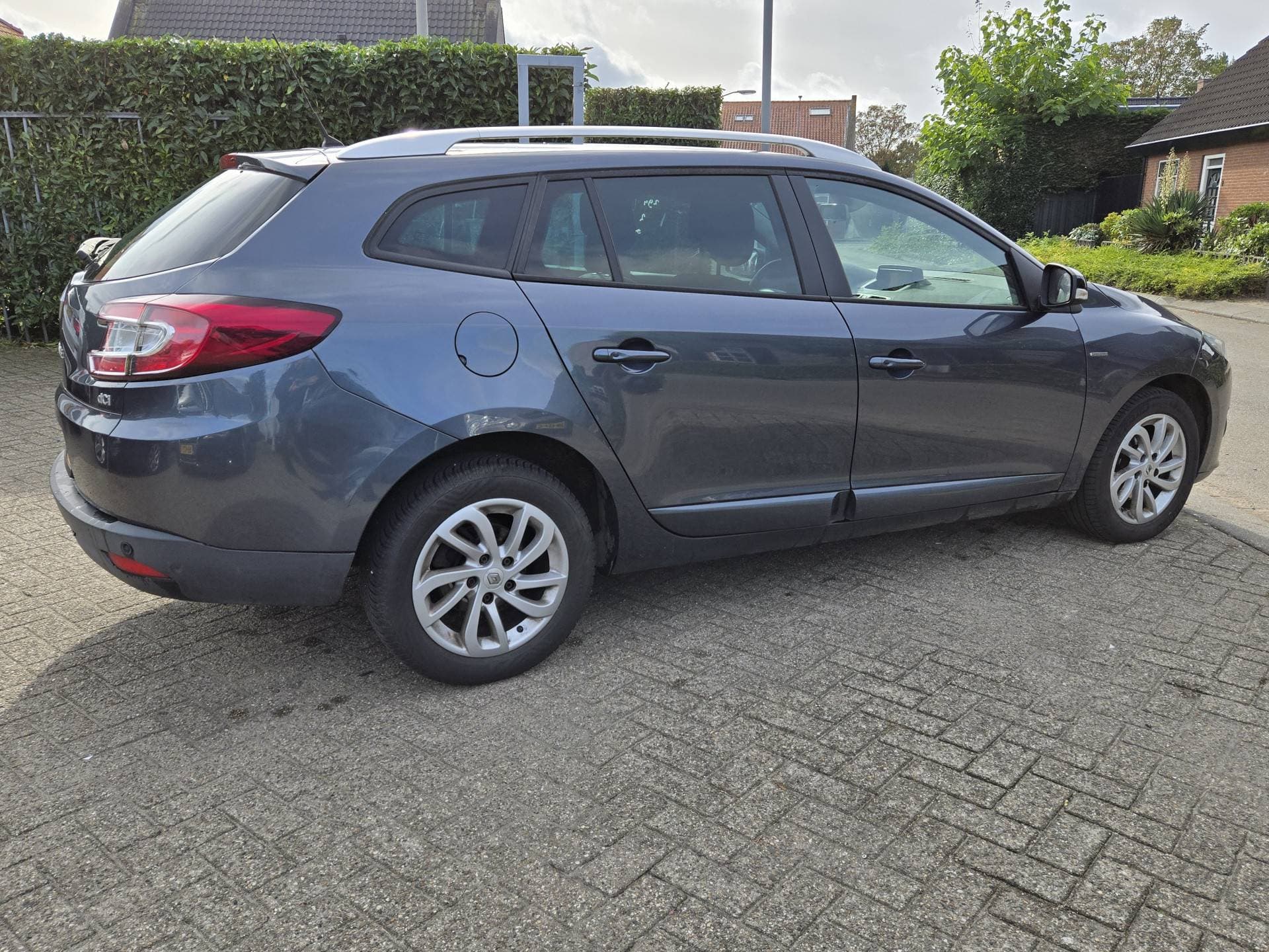 Renault Mégane Estate thumbnail 9