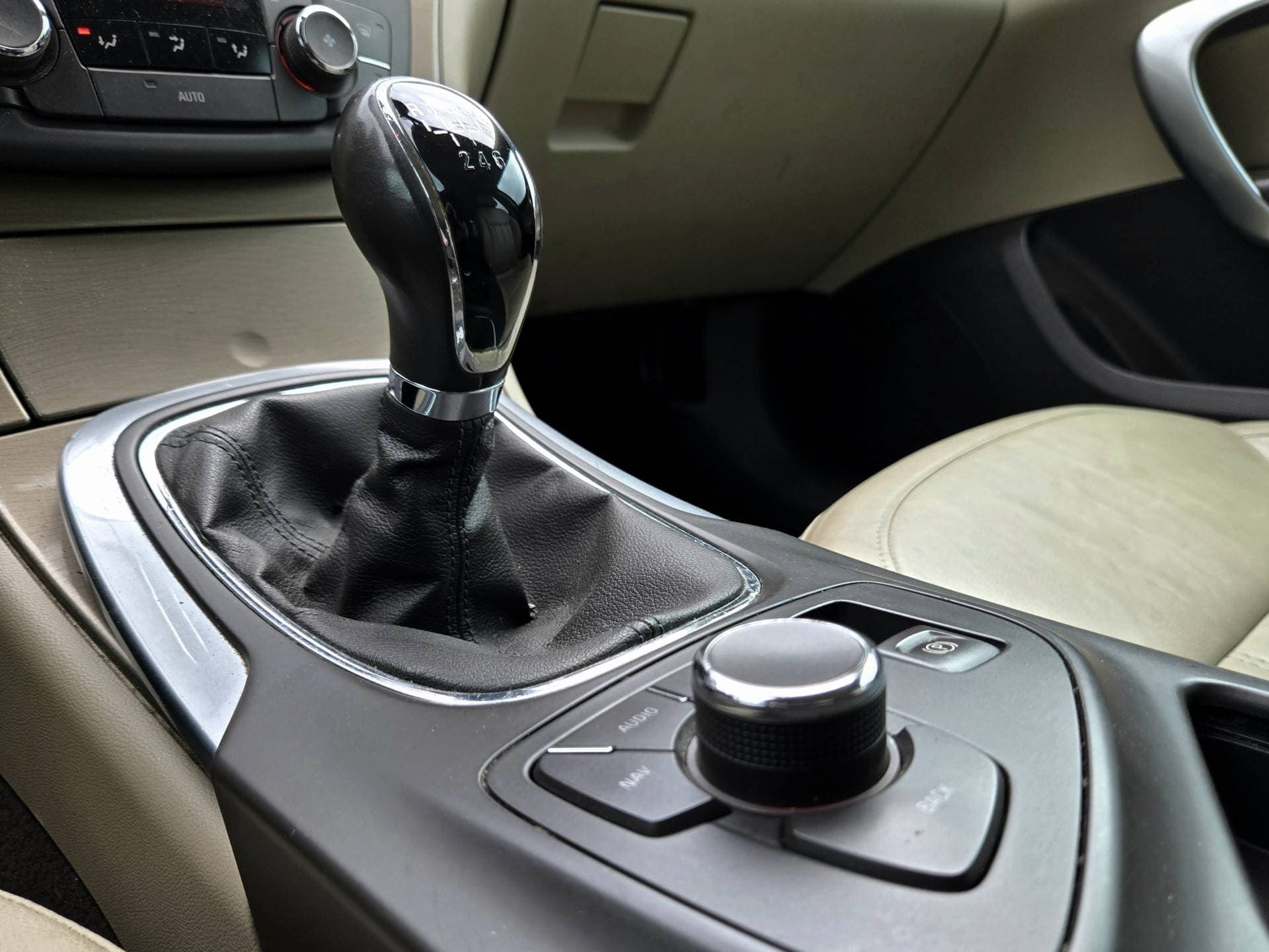 Opel Insignia thumbnail 21