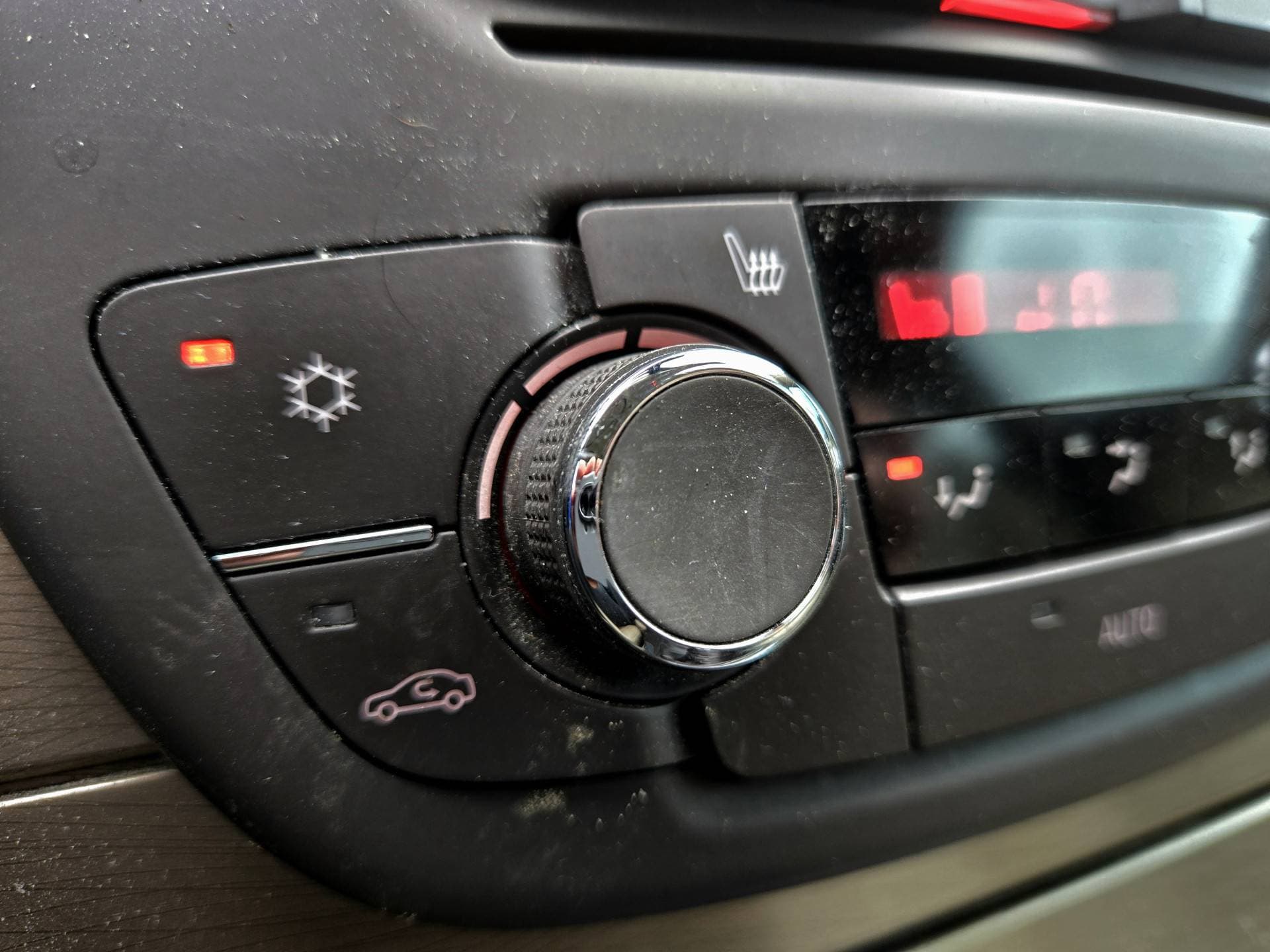 Opel Insignia thumbnail 22