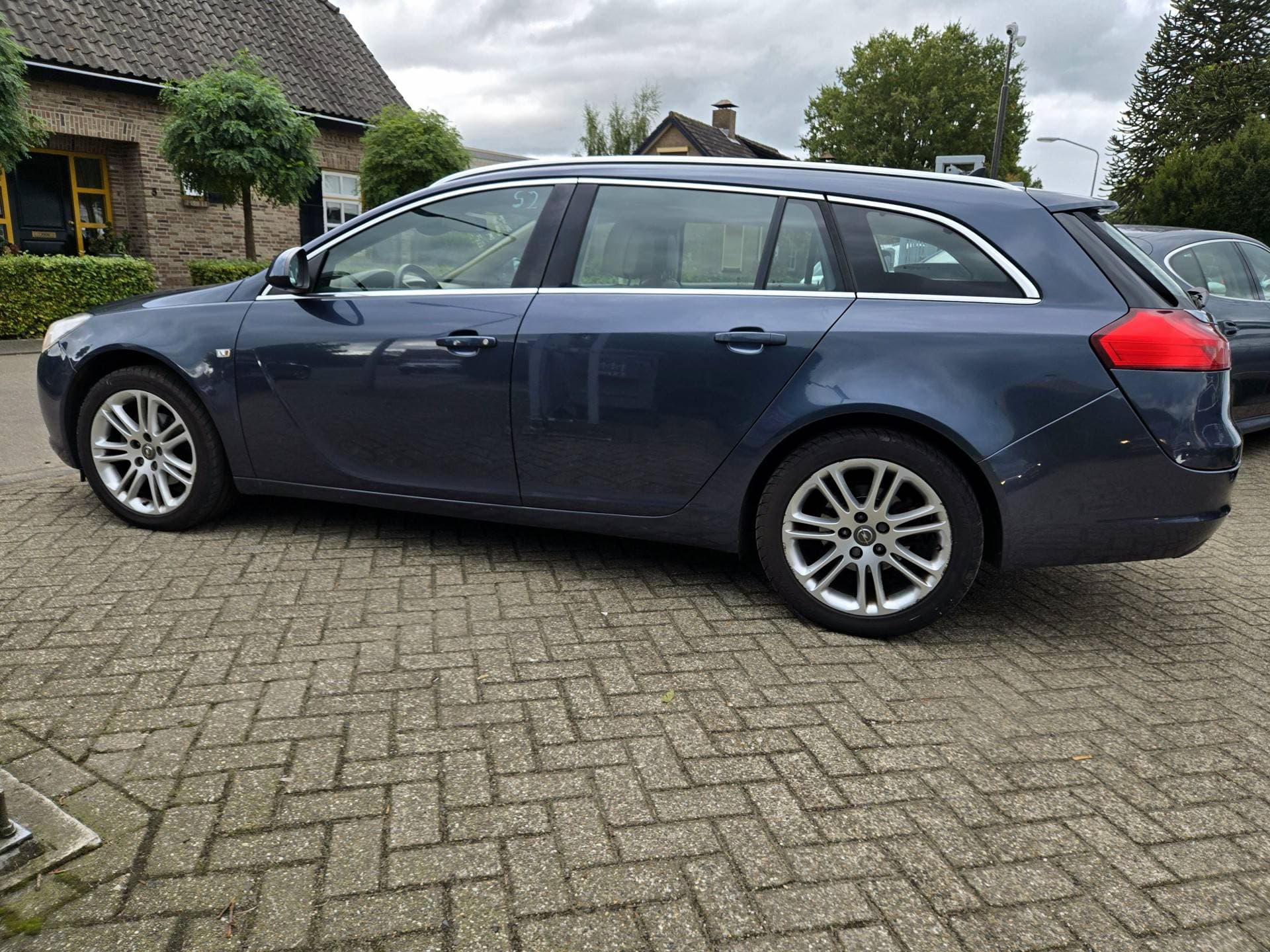 Opel Insignia thumbnail 4
