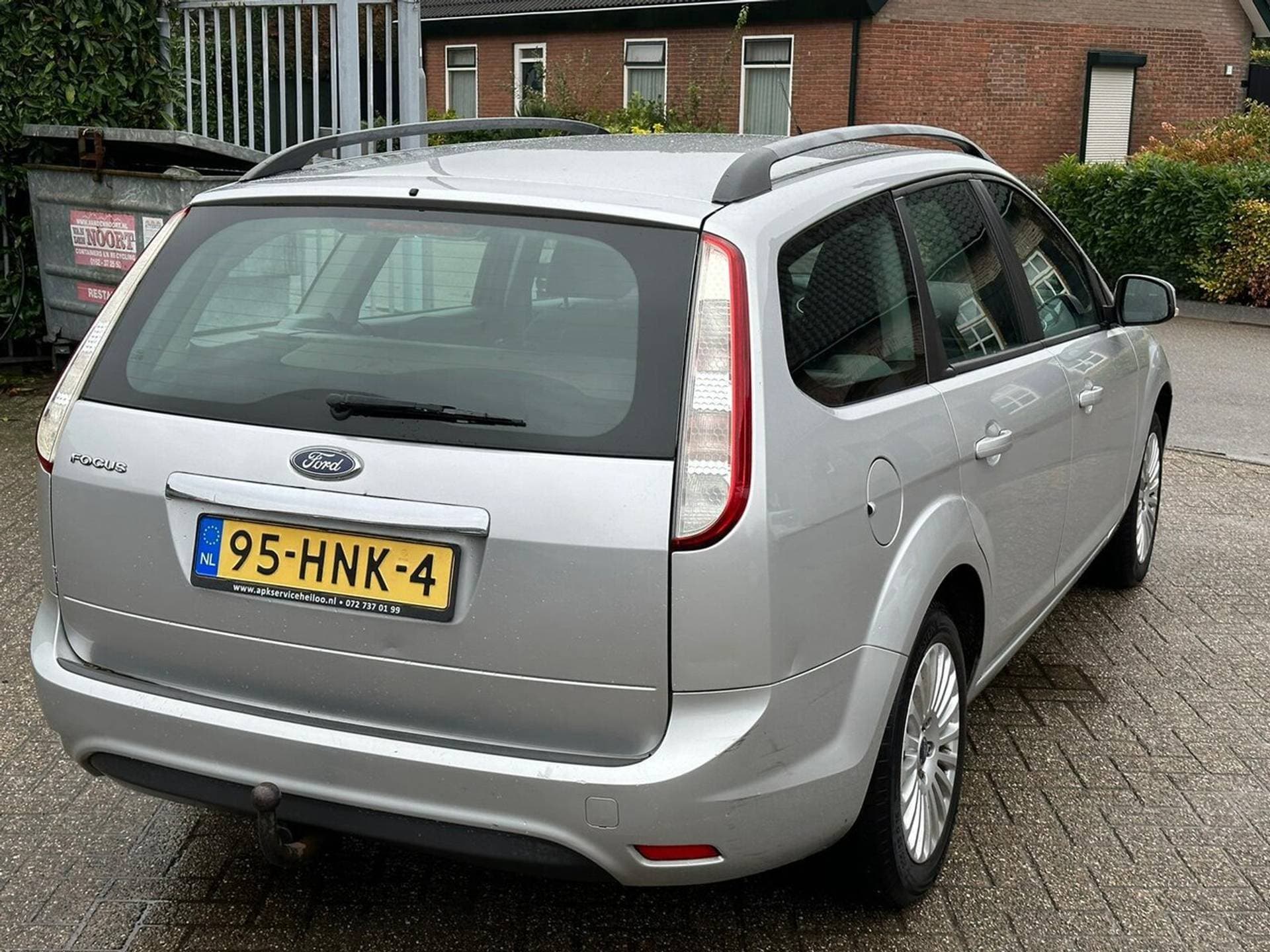 Ford Focus thumbnail 4