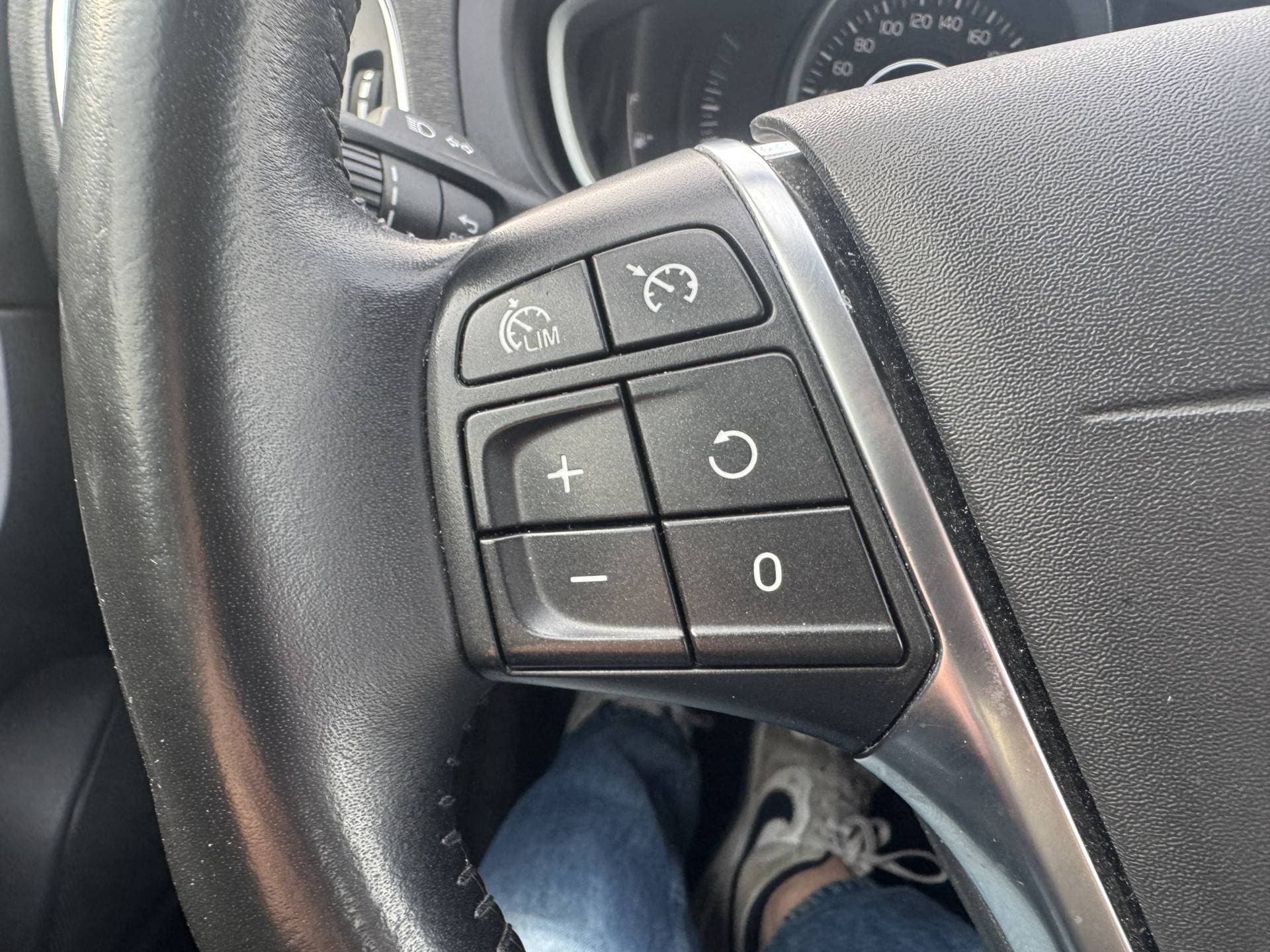 Volvo V40 2.0 D2 Momentum thumbnail 14