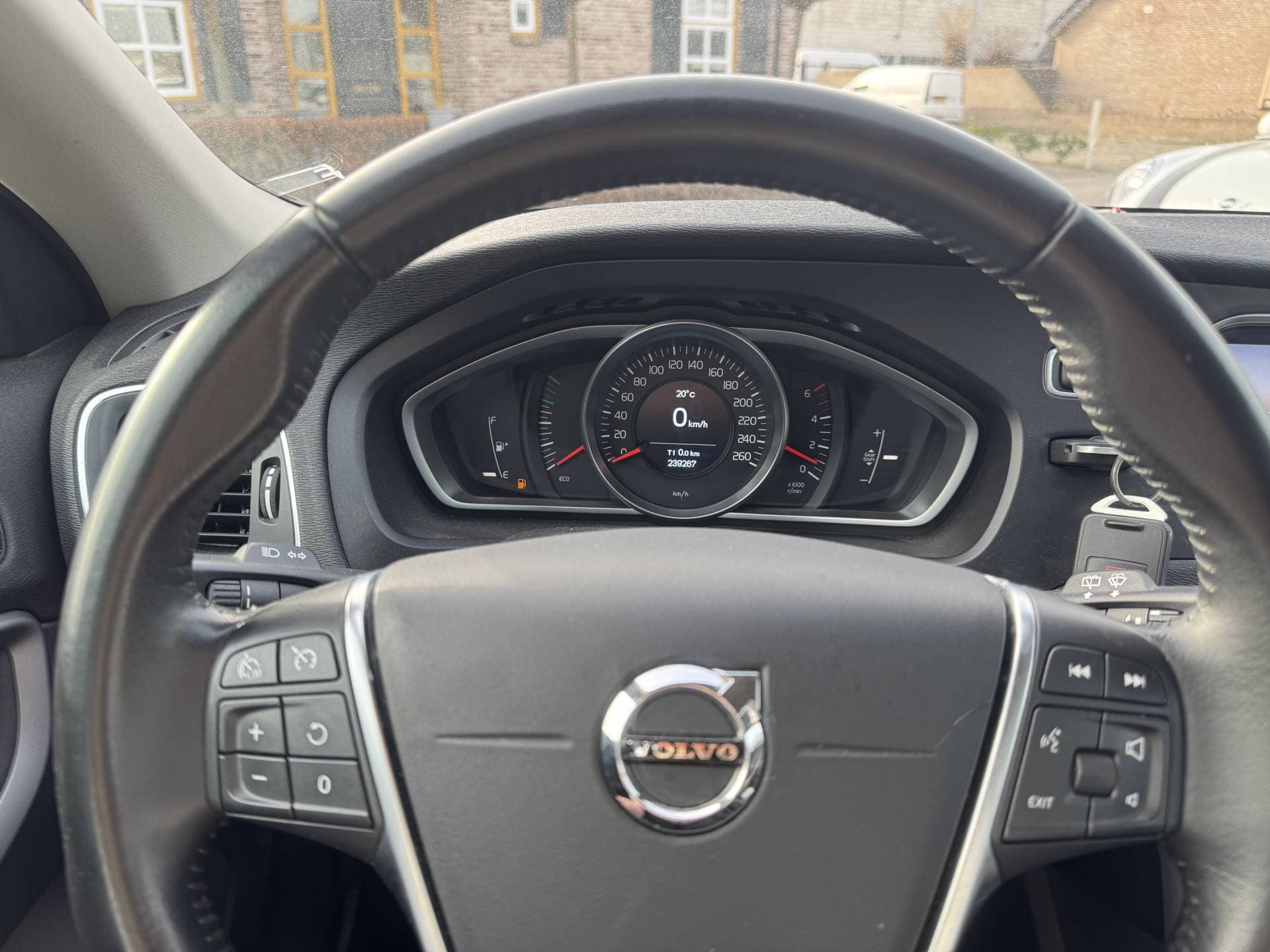 Volvo V40 2.0 D2 Momentum thumbnail 7