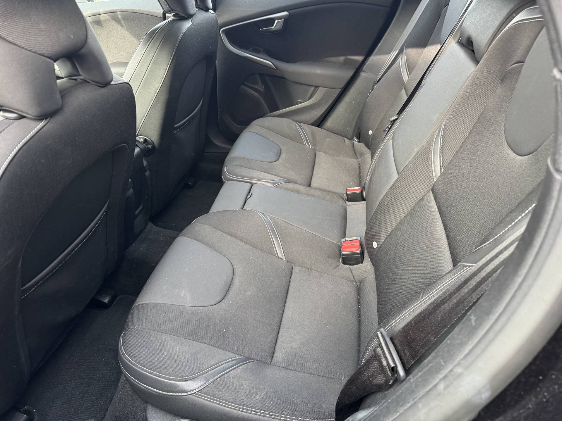 Volvo V40 2.0 D2 Momentum thumbnail 9