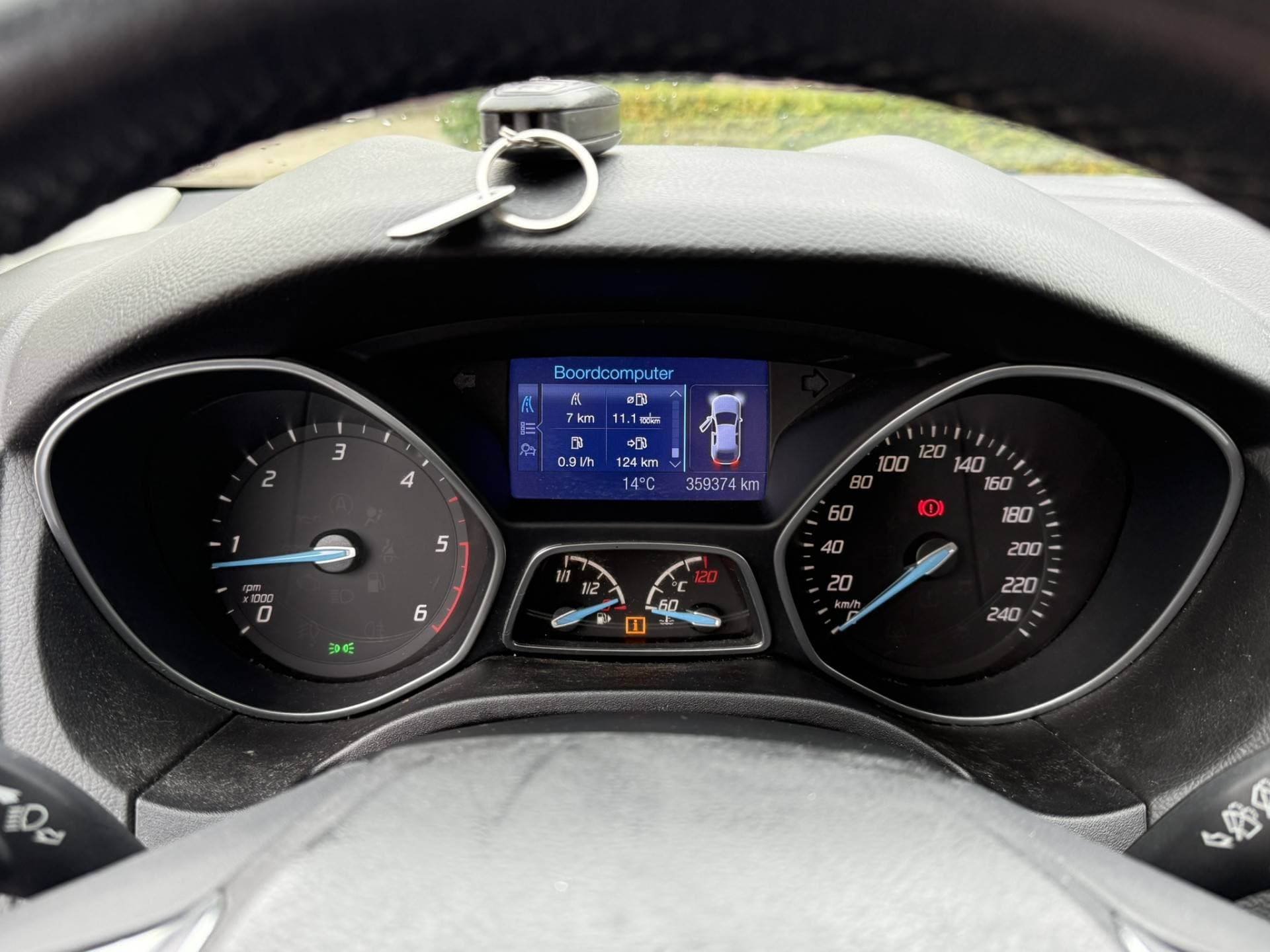 Ford Focus thumbnail 12