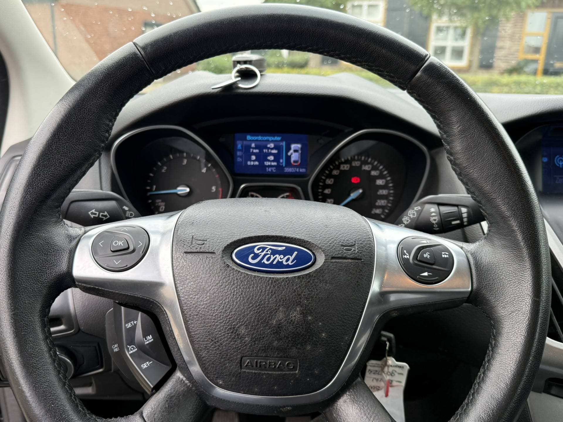 Ford Focus thumbnail 13