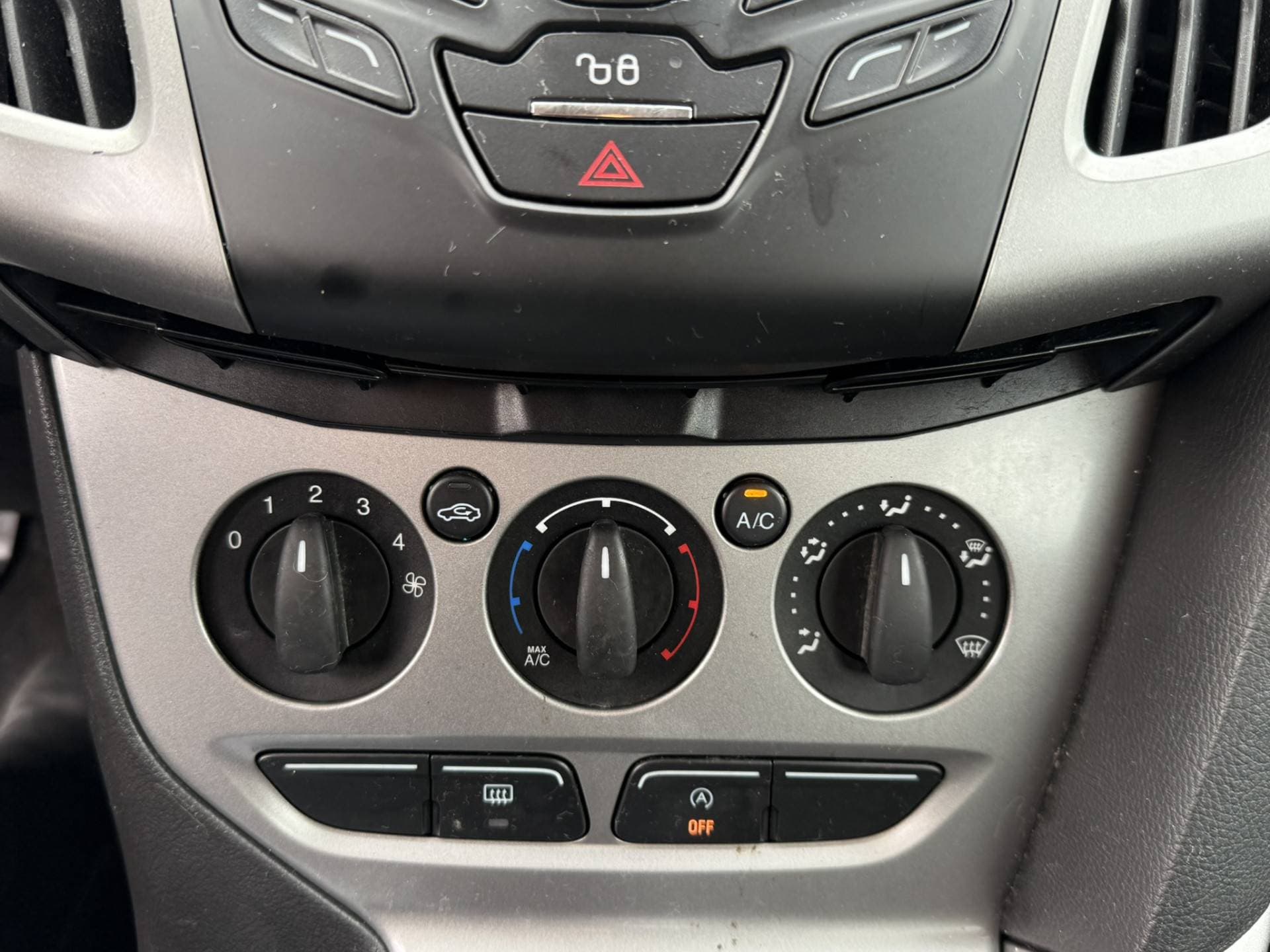 Ford Focus thumbnail 15