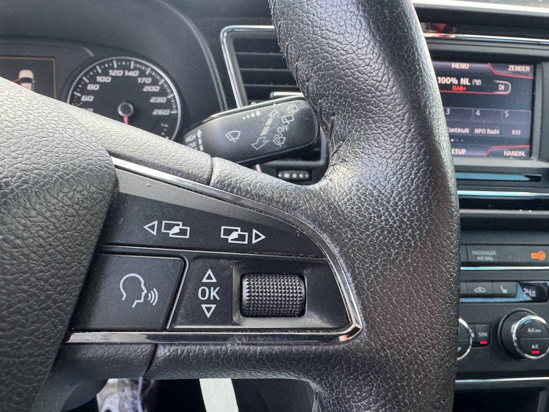 SEAT Leon ST 1.6 TDI Style Business Ecomotive thumbnail 11