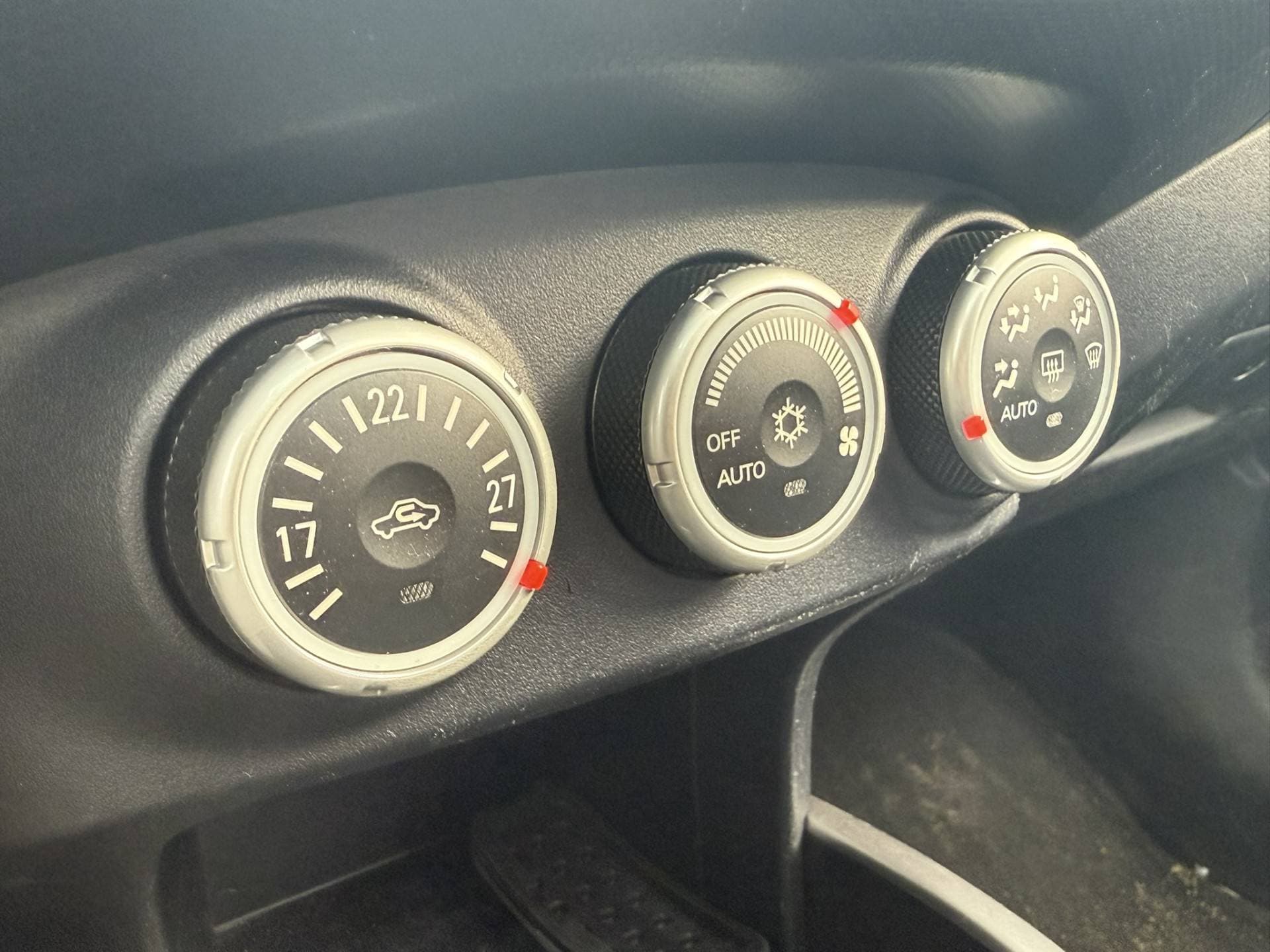 Mitsubishi Outlander thumbnail 14