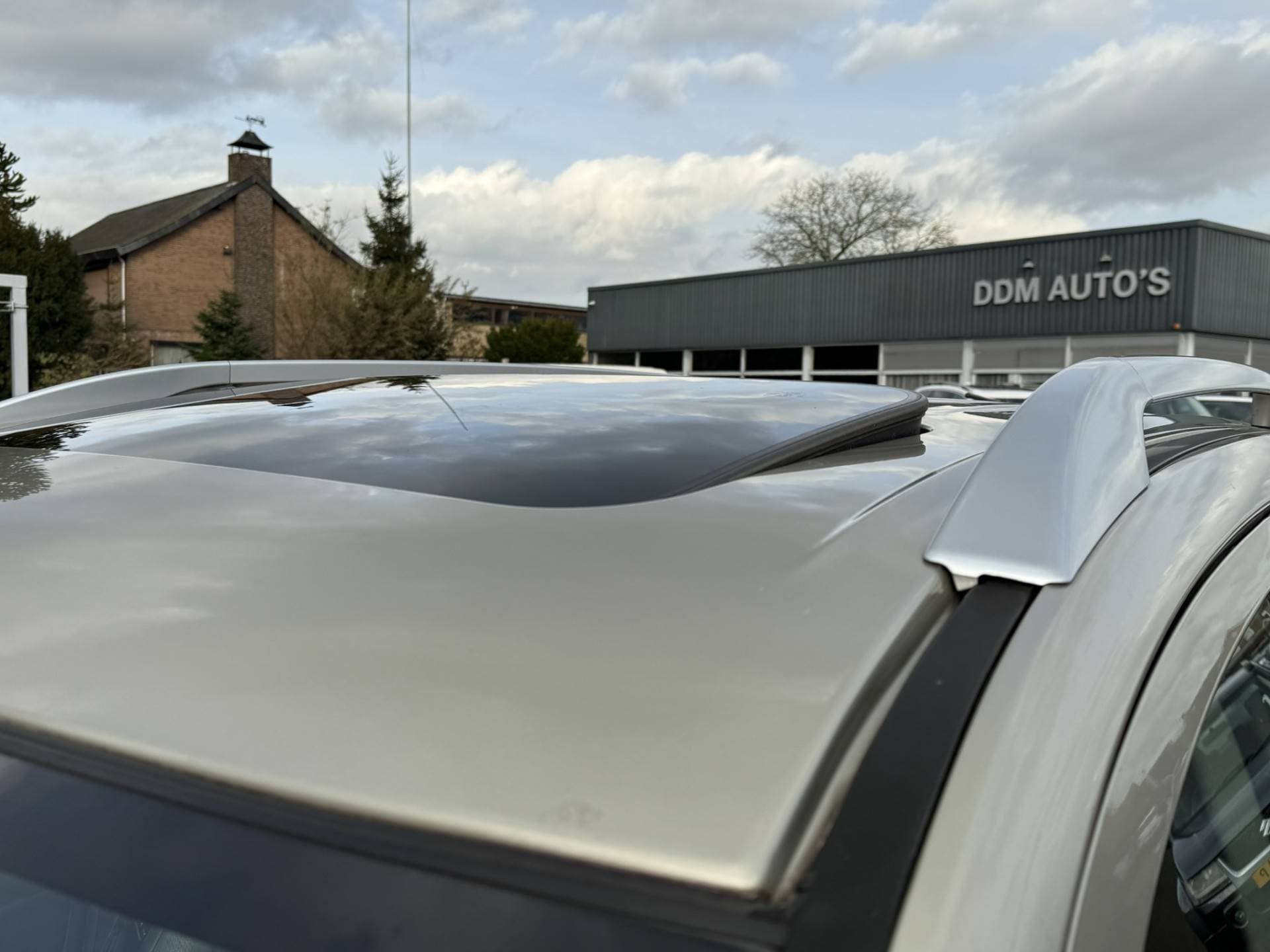 Mitsubishi Outlander thumbnail 4