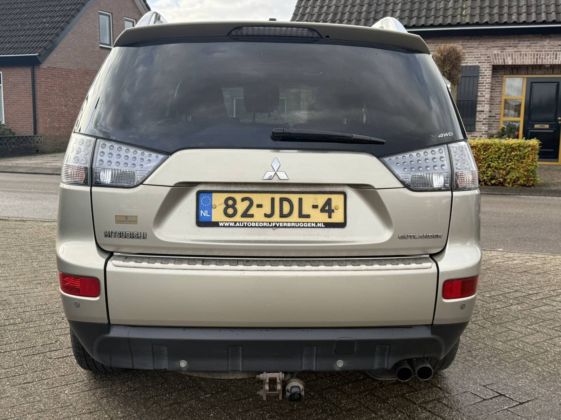 Mitsubishi Outlander thumbnail 6
