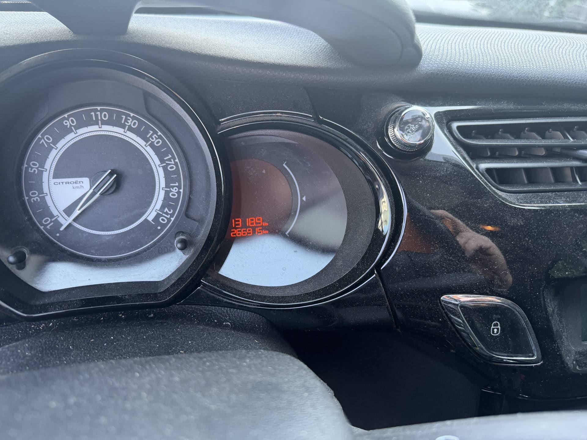 Citroën C3 1.6 e-HDi Collection thumbnail 3