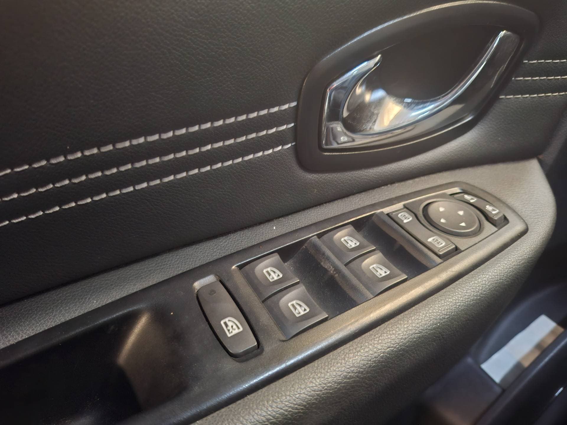 Renault Scénic thumbnail 5