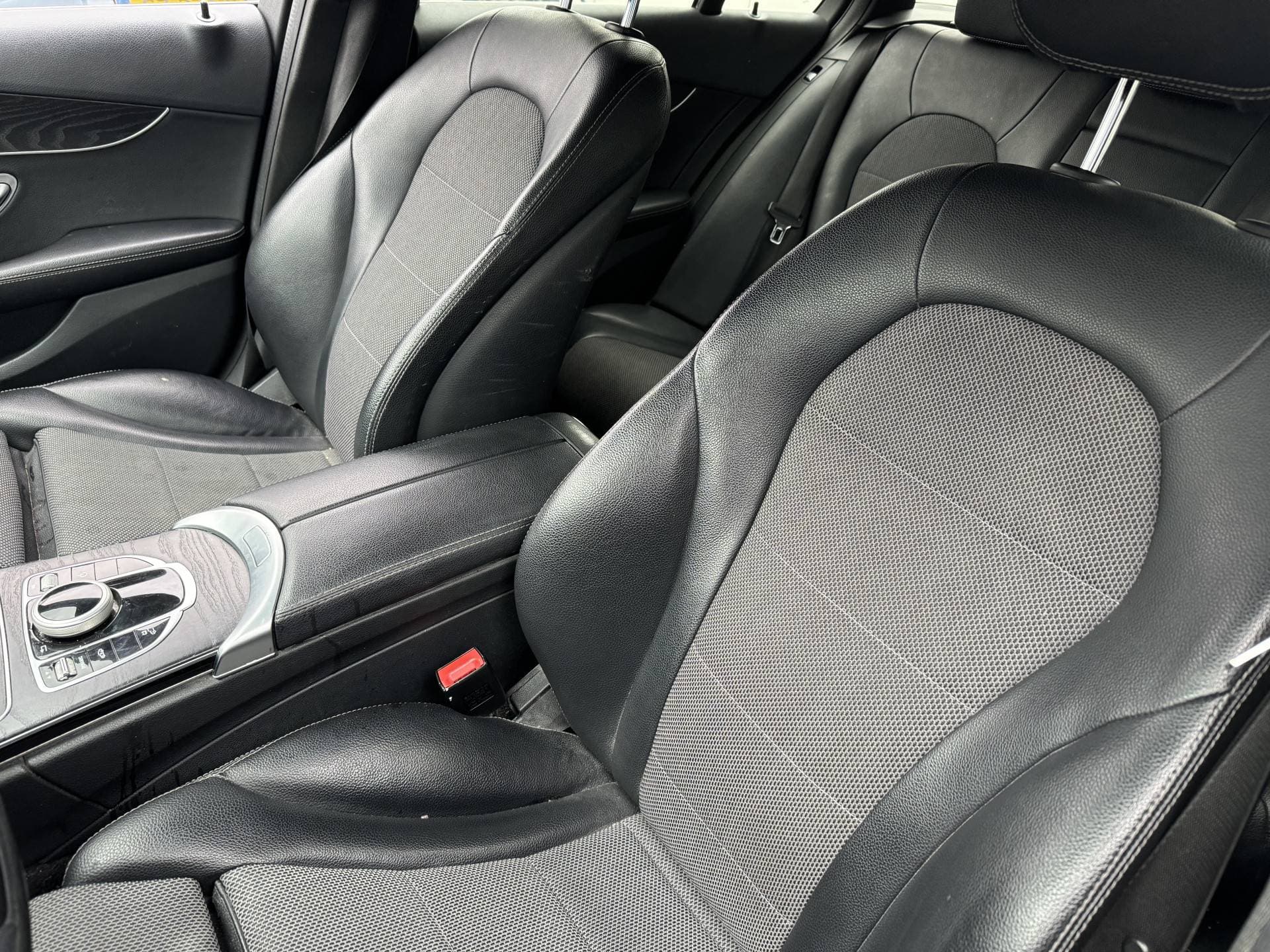 Mercedes-Benz C-Klasse thumbnail 13