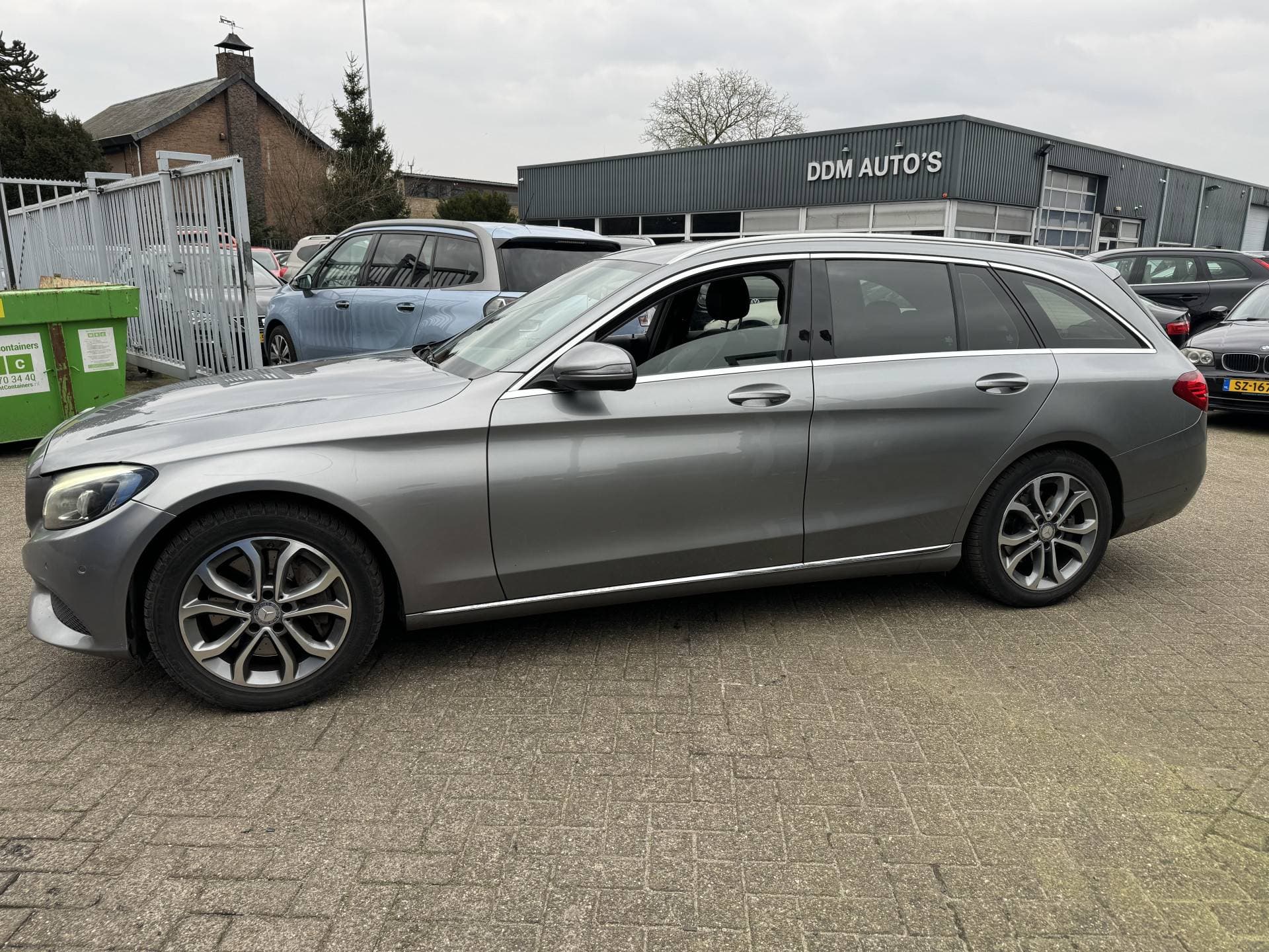 Mercedes-Benz C-Klasse thumbnail 3