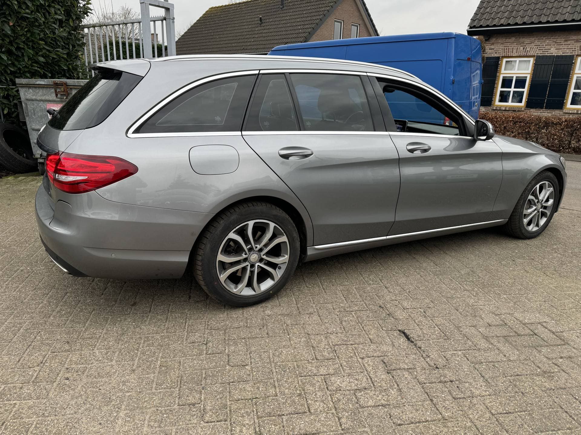 Mercedes-Benz C-Klasse thumbnail 4