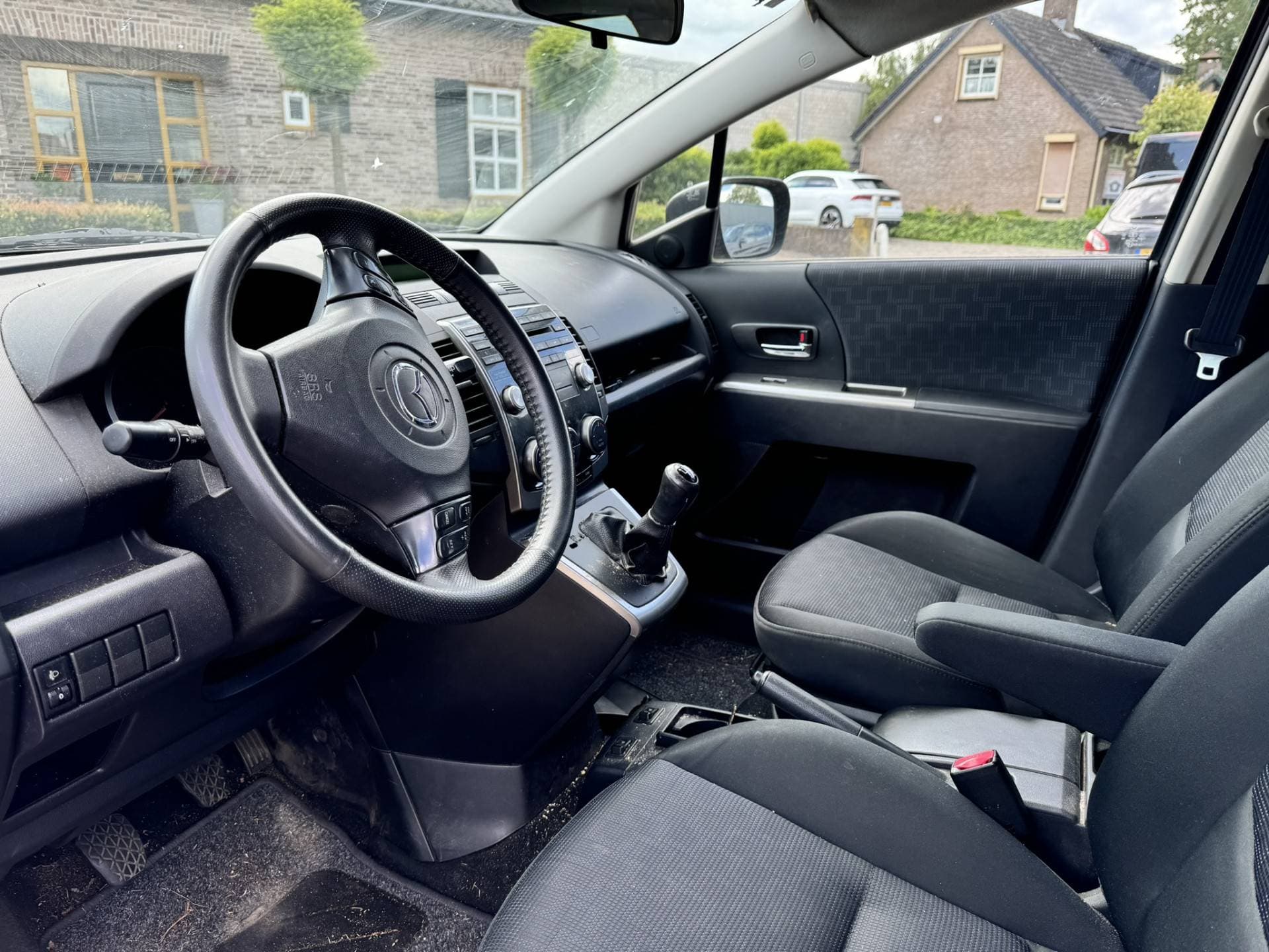 Mazda 5 thumbnail 10