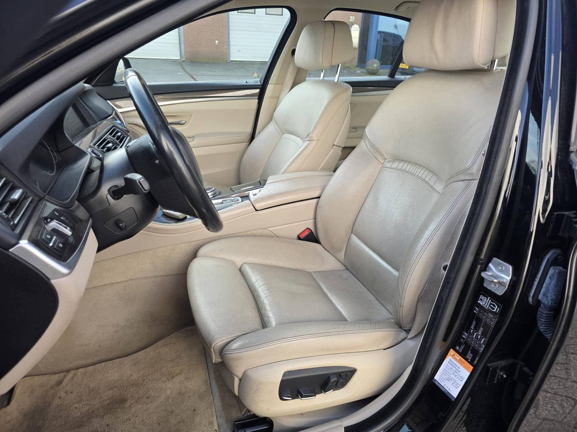 BMW 5 Serie 520i Luxury Edition Automaat thumbnail 12