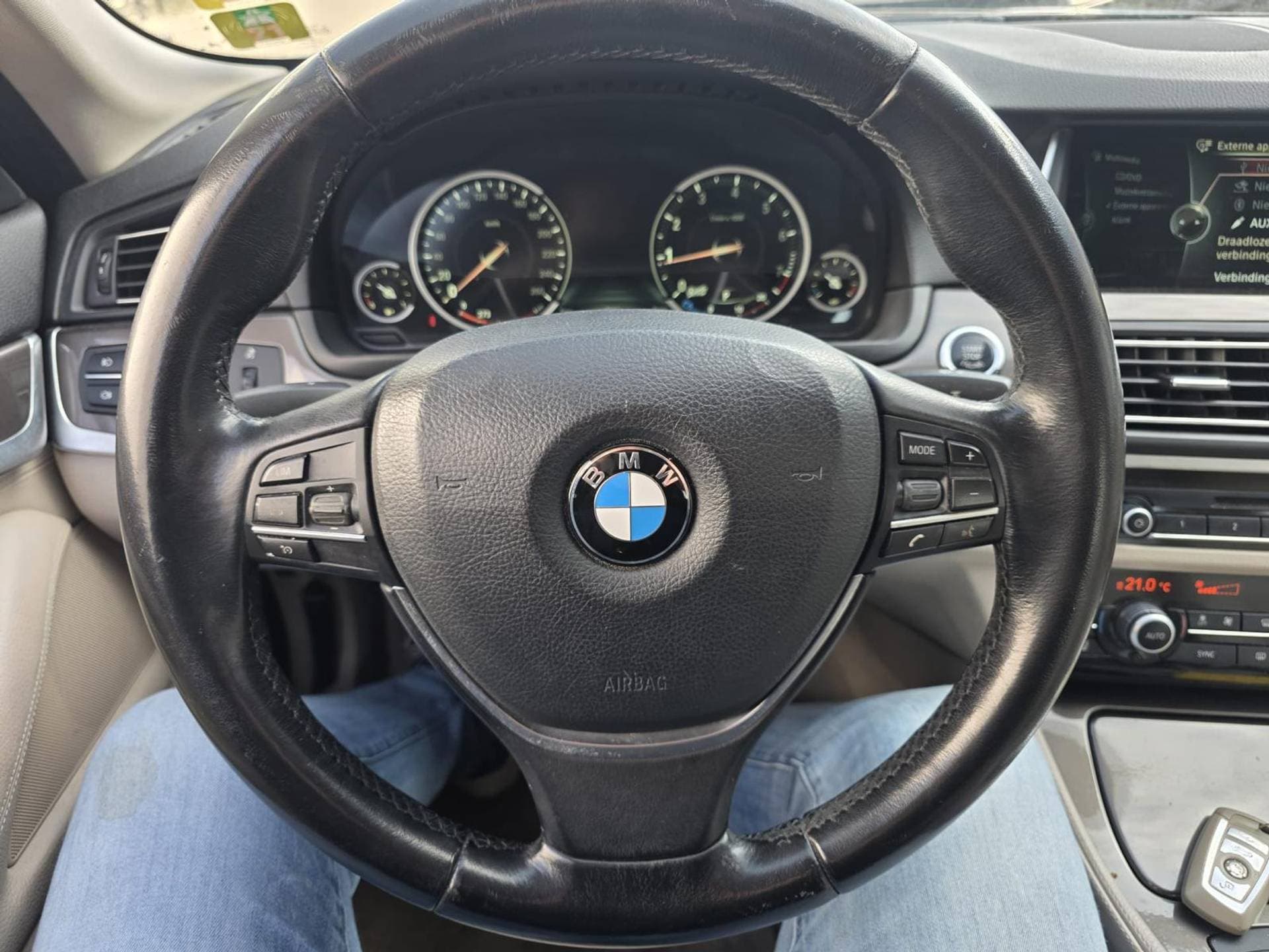 BMW 5 Serie 520i Luxury Edition Automaat thumbnail 5