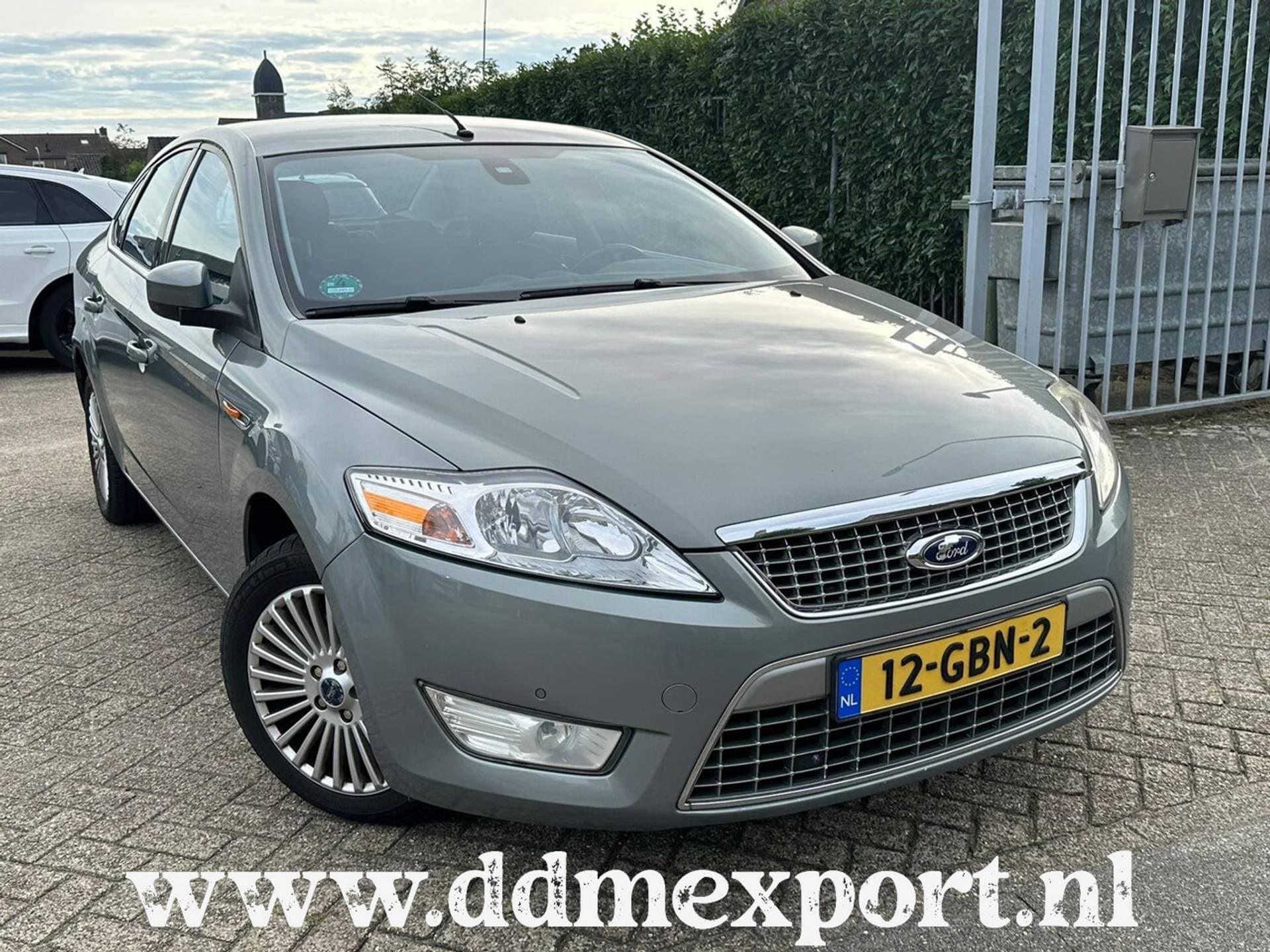 Ford Mondeo 2.3-16V Titanium