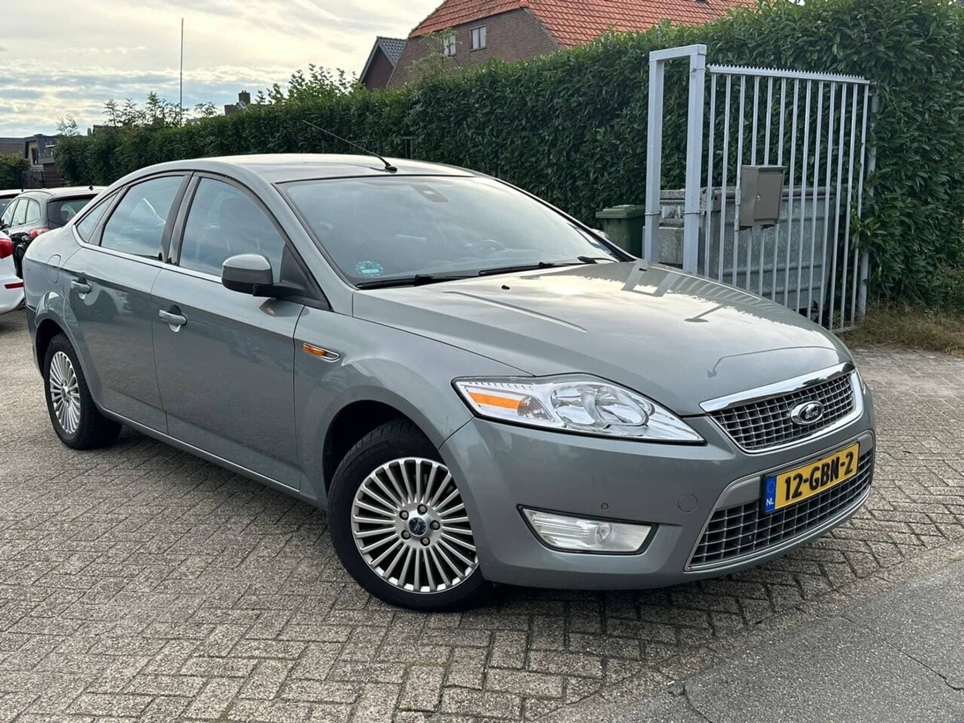 Ford Mondeo thumbnail 3