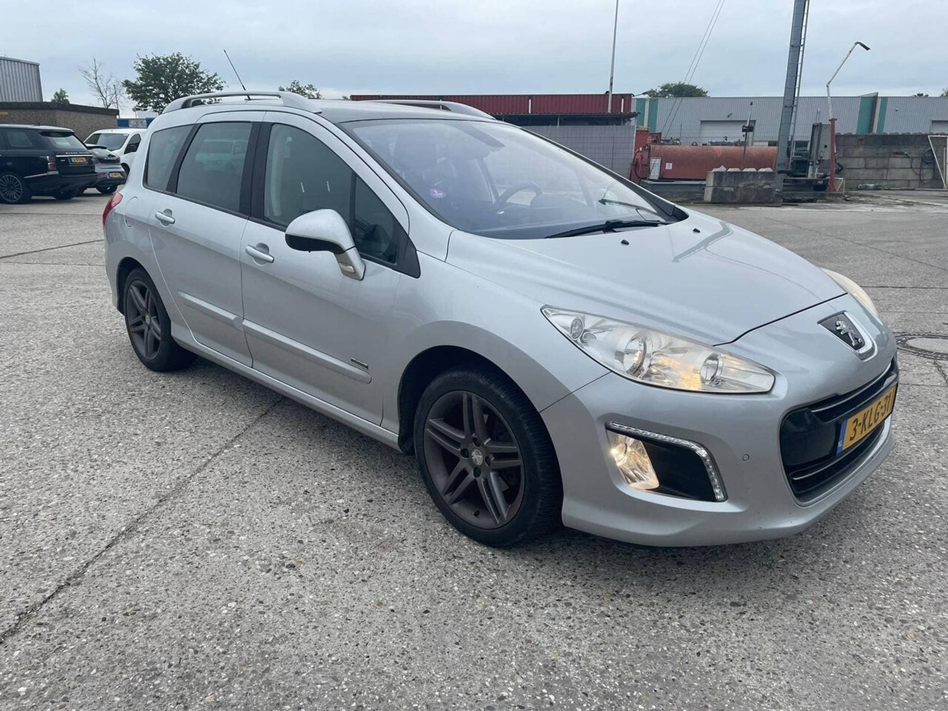 Peugeot 308 thumbnail 3