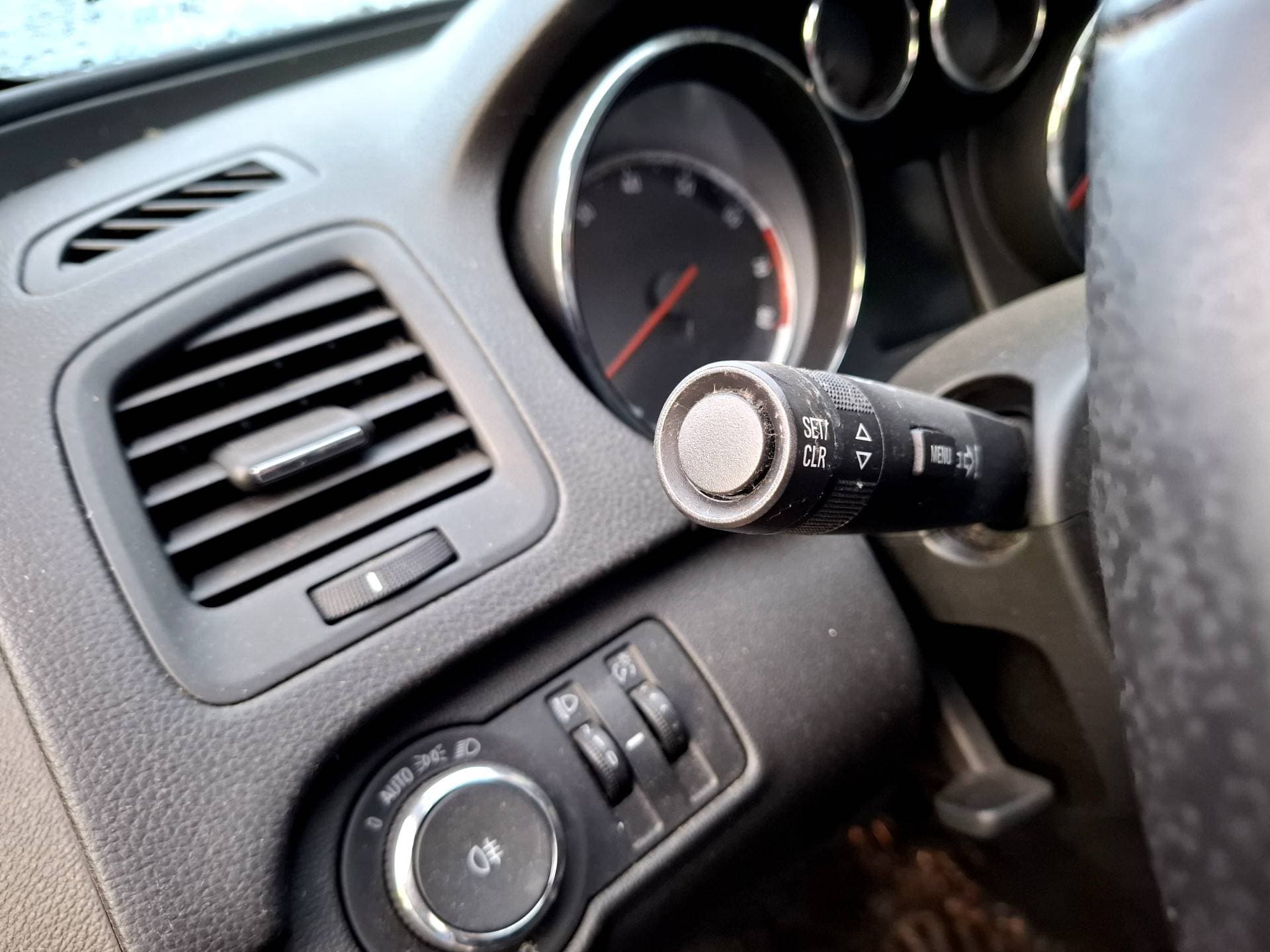 Opel Insignia thumbnail 8