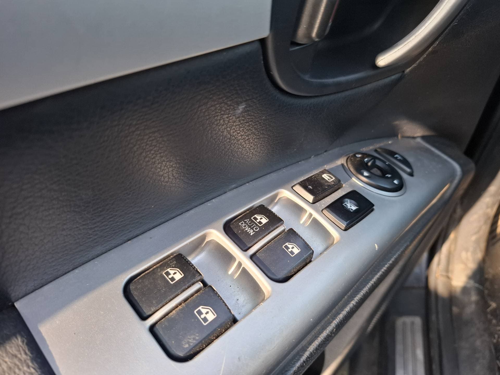 Hyundai Santa Fe thumbnail 6