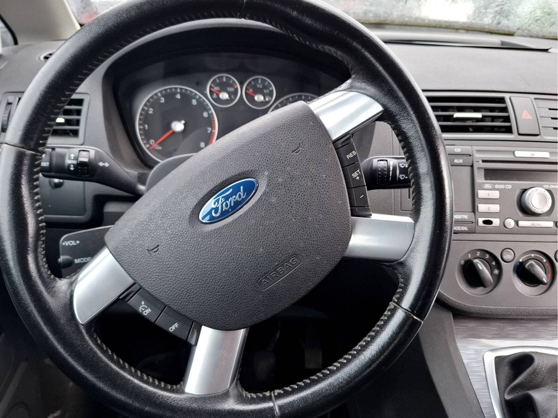 Ford C-MAX thumbnail 3