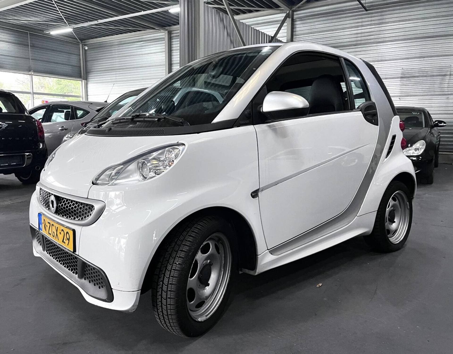 Smart Fortwo thumbnail 8