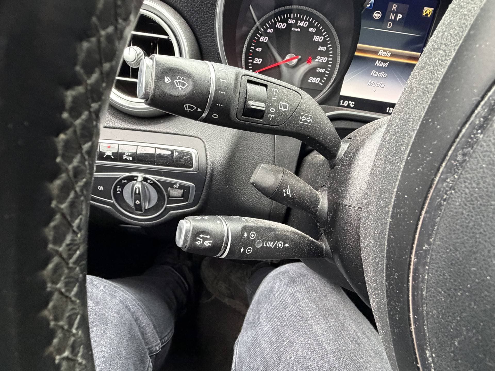 Mercedes-Benz GLC thumbnail 11