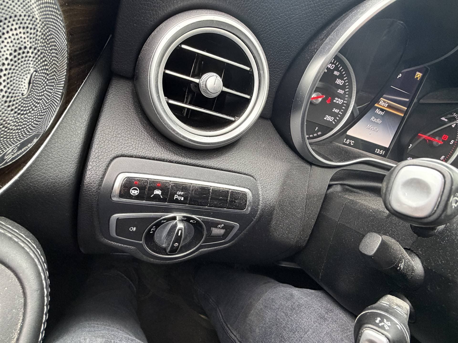 Mercedes-Benz GLC thumbnail 12