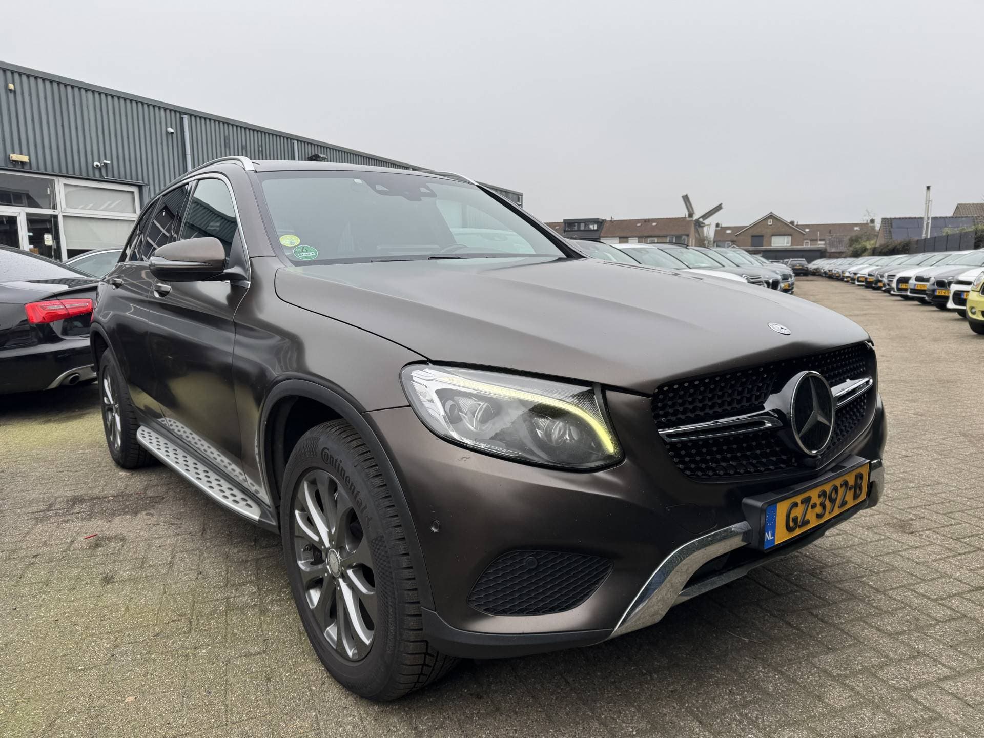 Mercedes-Benz GLC thumbnail 3