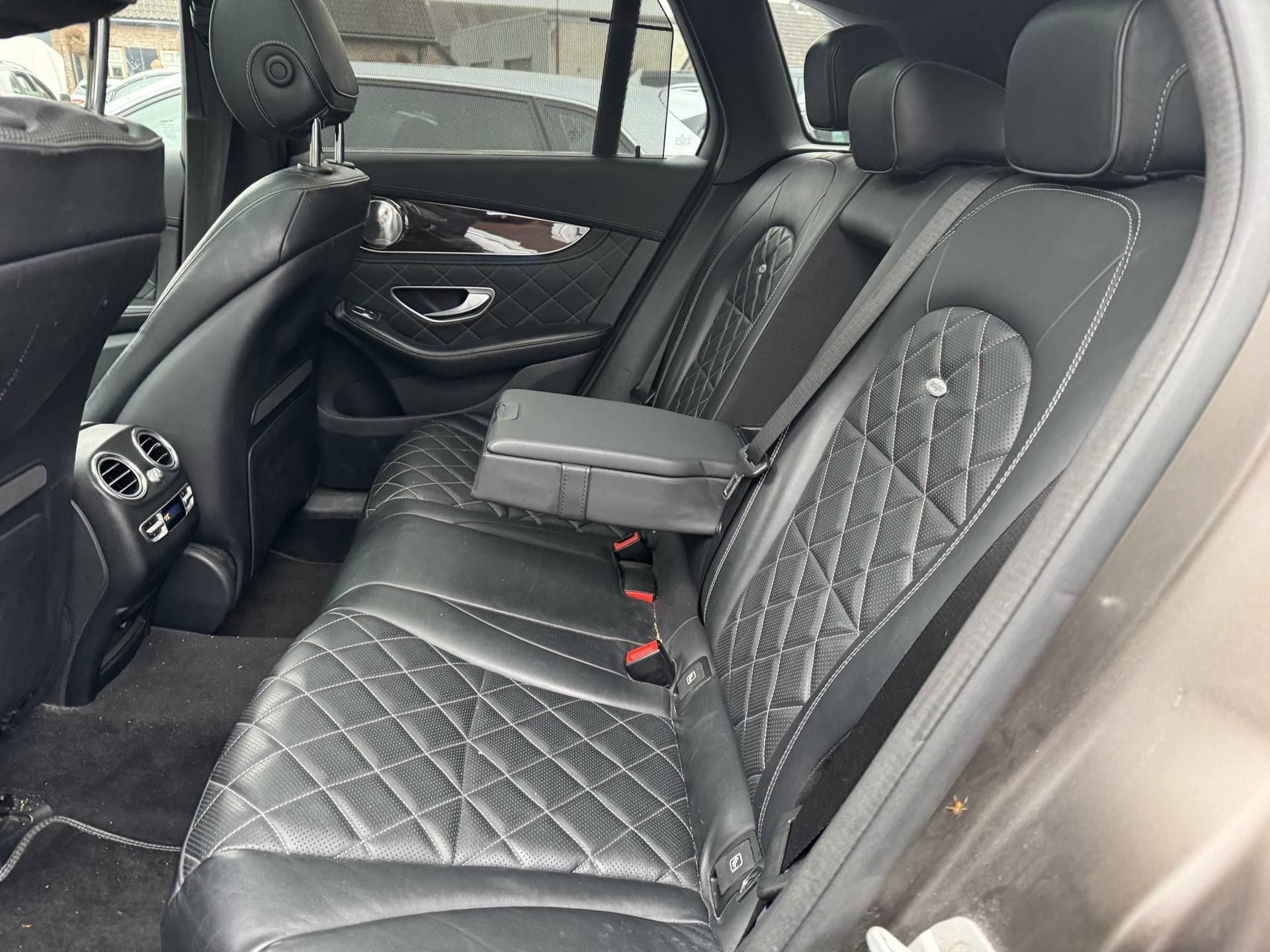 Mercedes-Benz GLC thumbnail 23