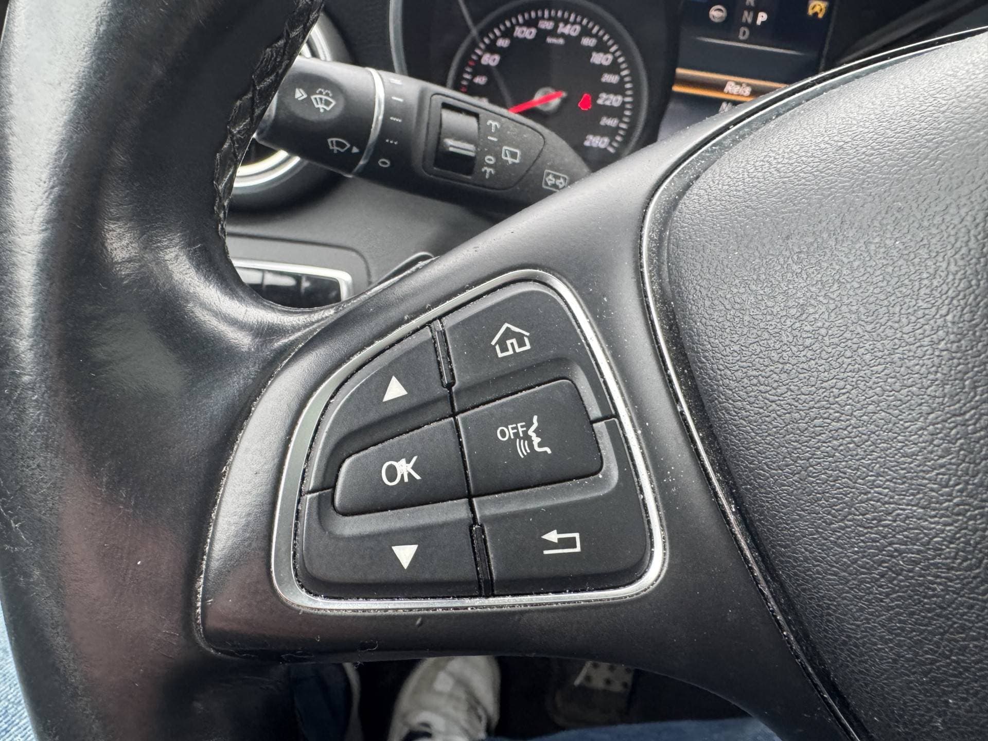 Mercedes-Benz GLC thumbnail 28