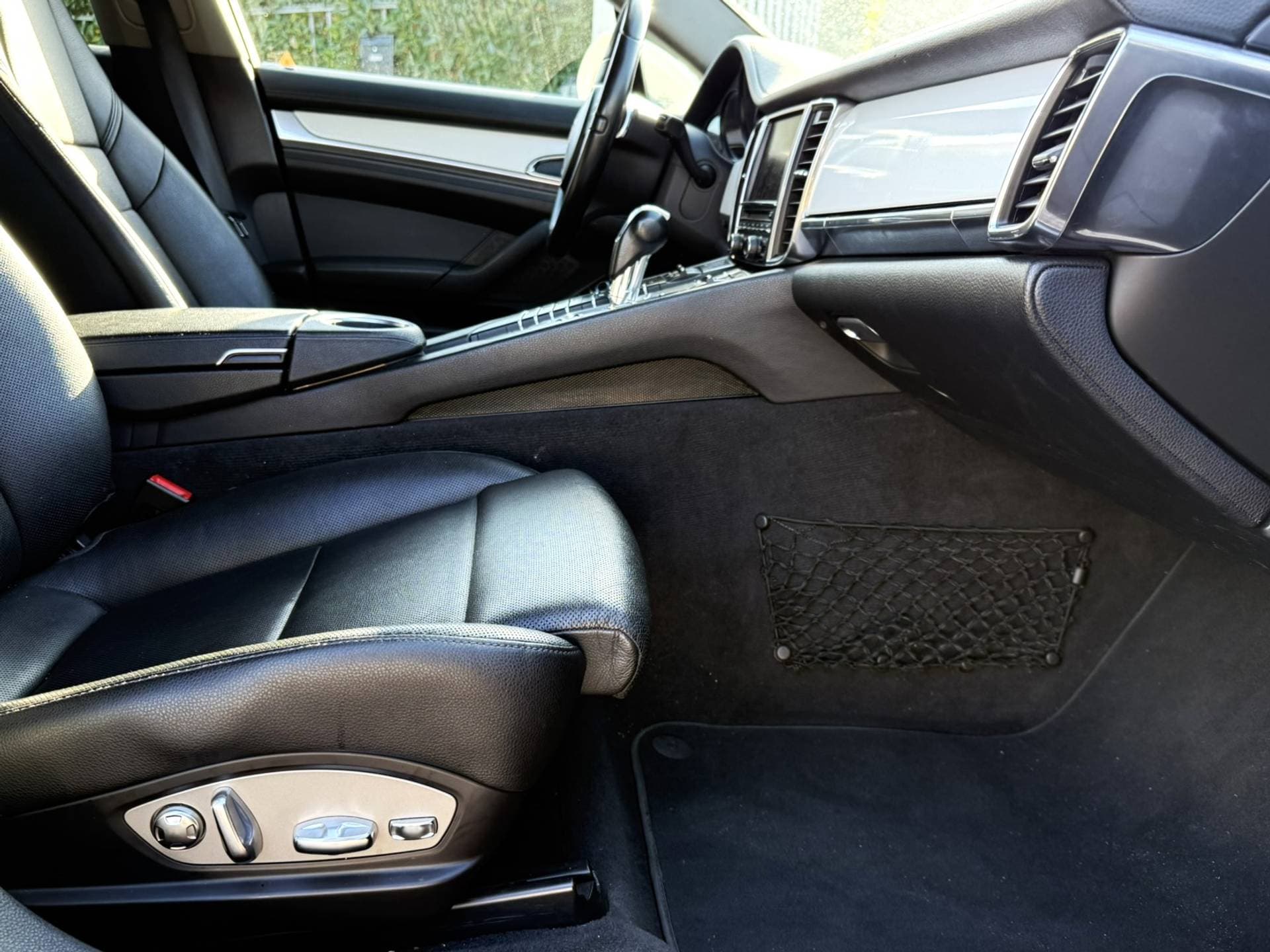 Porsche Panamera thumbnail 11